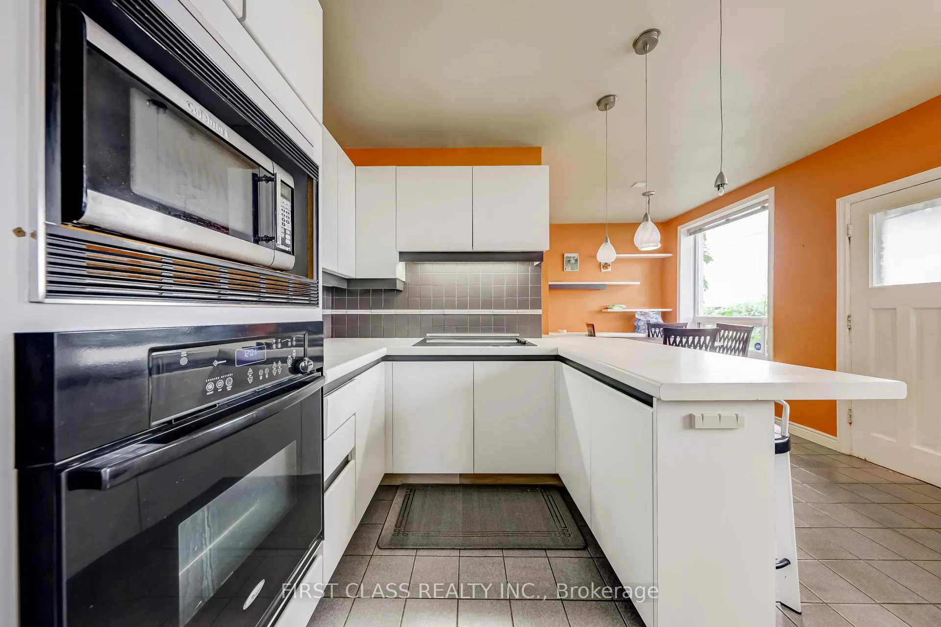 Photo 12 of 26 York Road, North York, Bridle Path-Sunnybrook-York Mills — HOMEH
