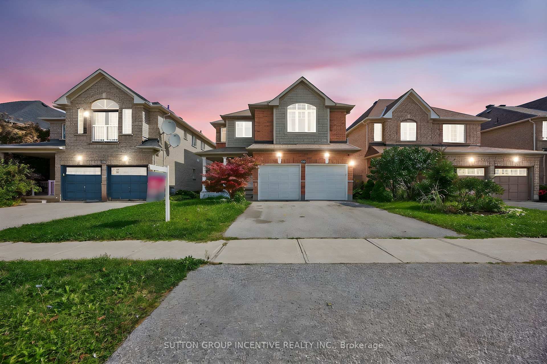 Photo 3 of 50 Tudor Crescent, Barrie, Innis-Shore — HOMEH