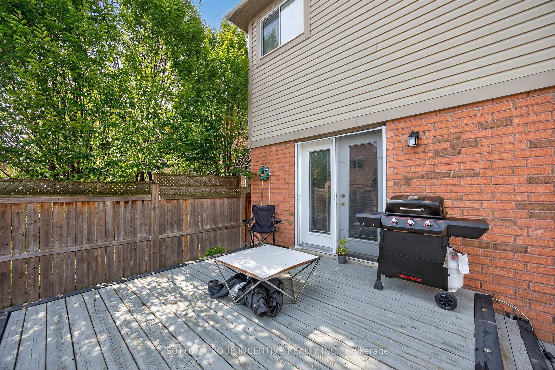 Photo 2 of 50 Tudor Crescent, Barrie, Innis-Shore — HOMEH