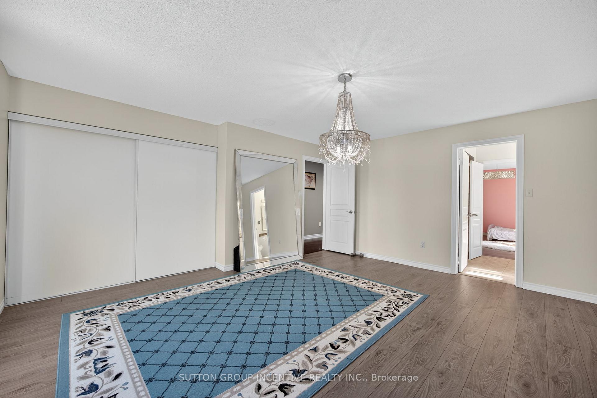 Photo 27 of 50 Tudor Crescent, Barrie, Innis-Shore — HOMEH
