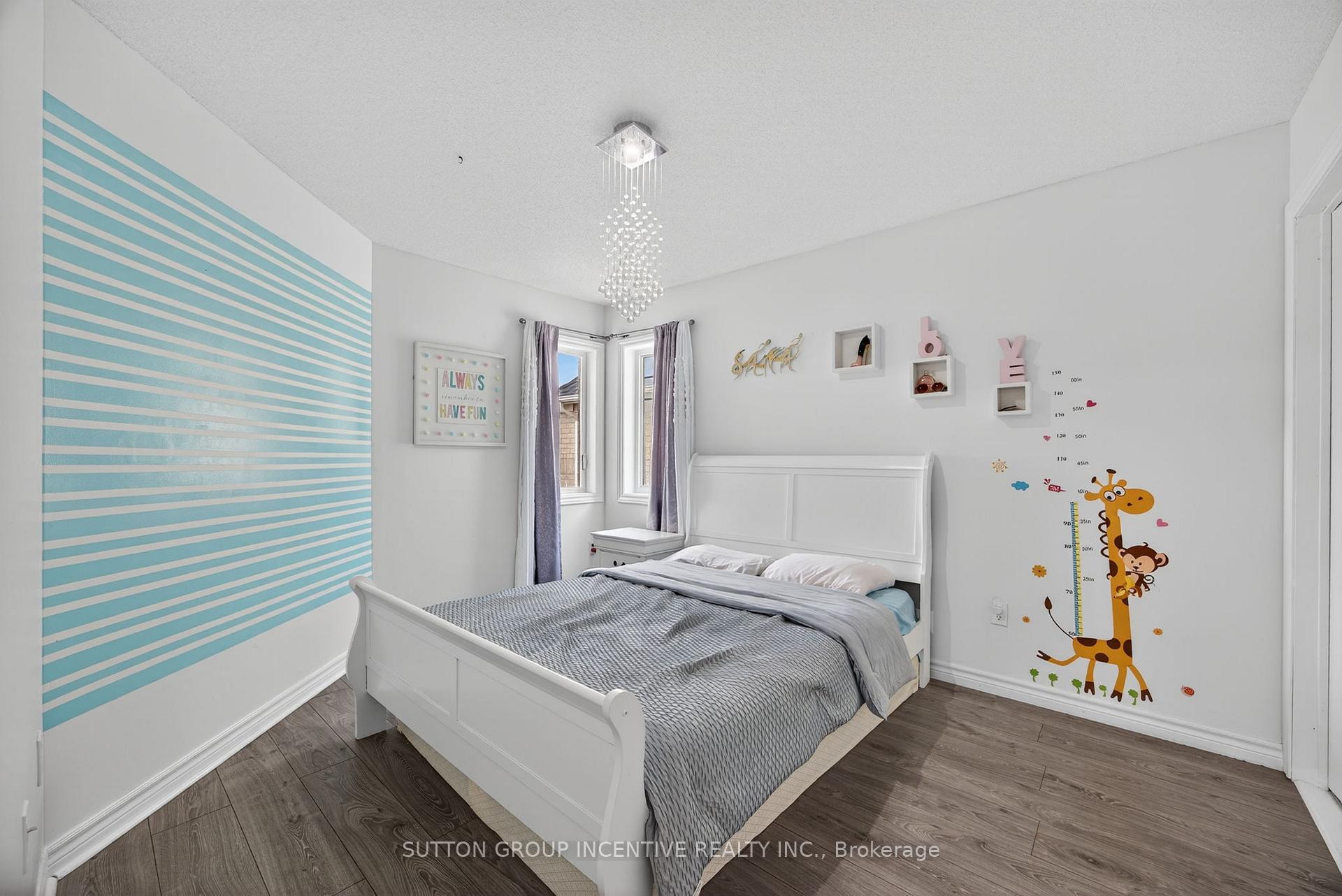 Photo 30 of 50 Tudor Crescent, Barrie, Innis-Shore — HOMEH