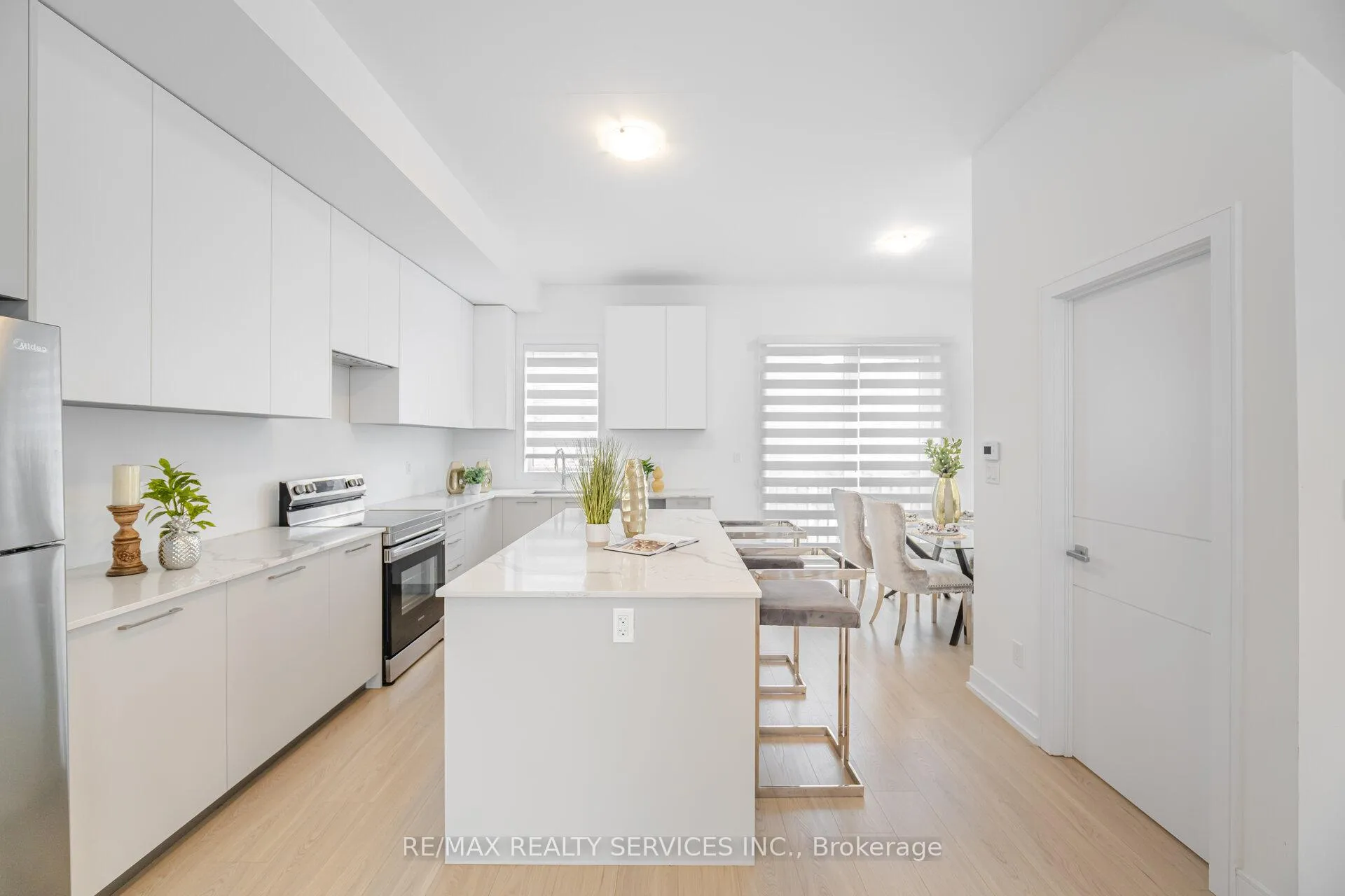 Photo 2 of 1 Taylor Court, Caledon, Bolton West — HOMEH