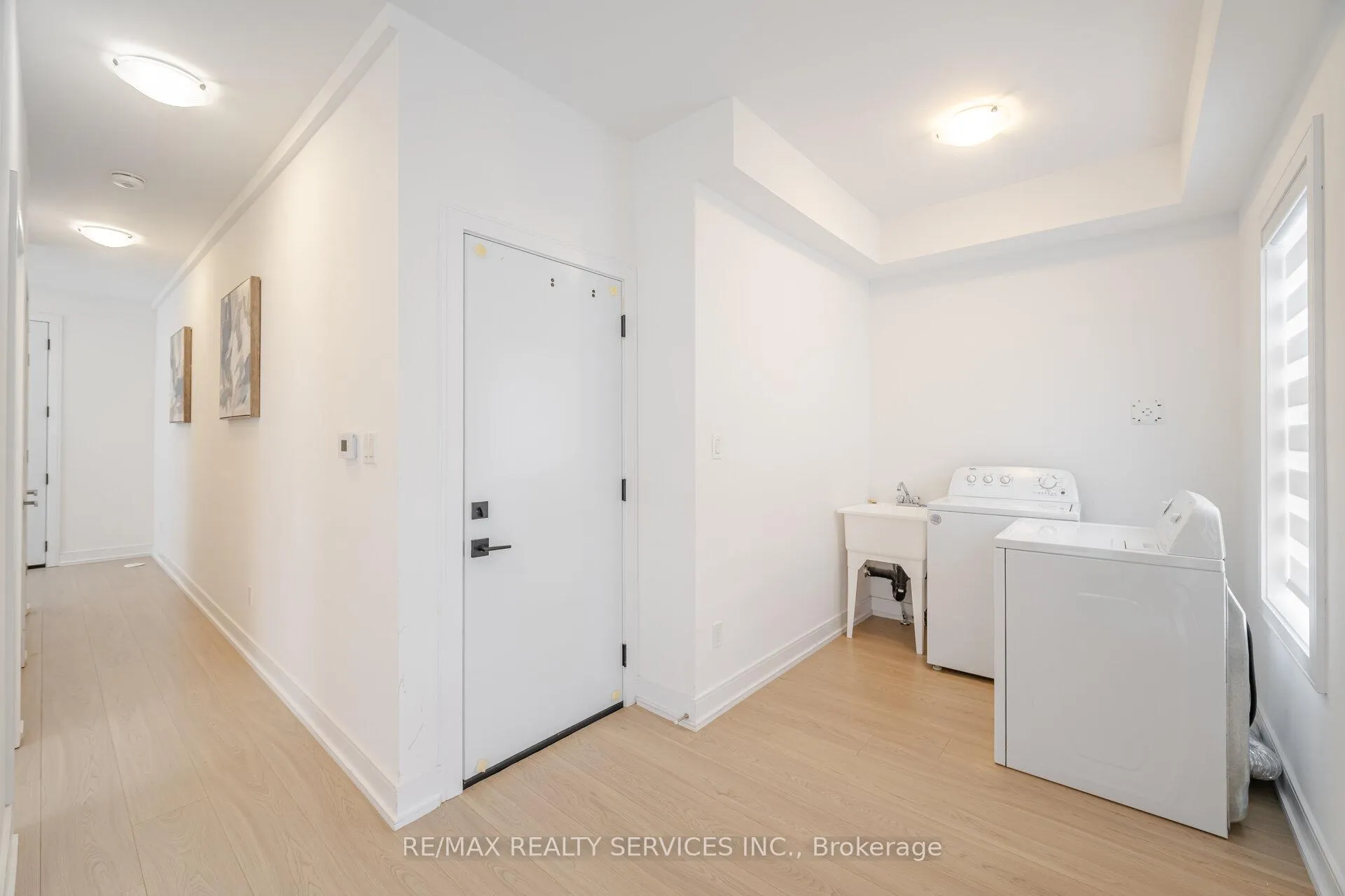 Photo 8 of 1 Taylor Court, Caledon, Bolton West — HOMEH