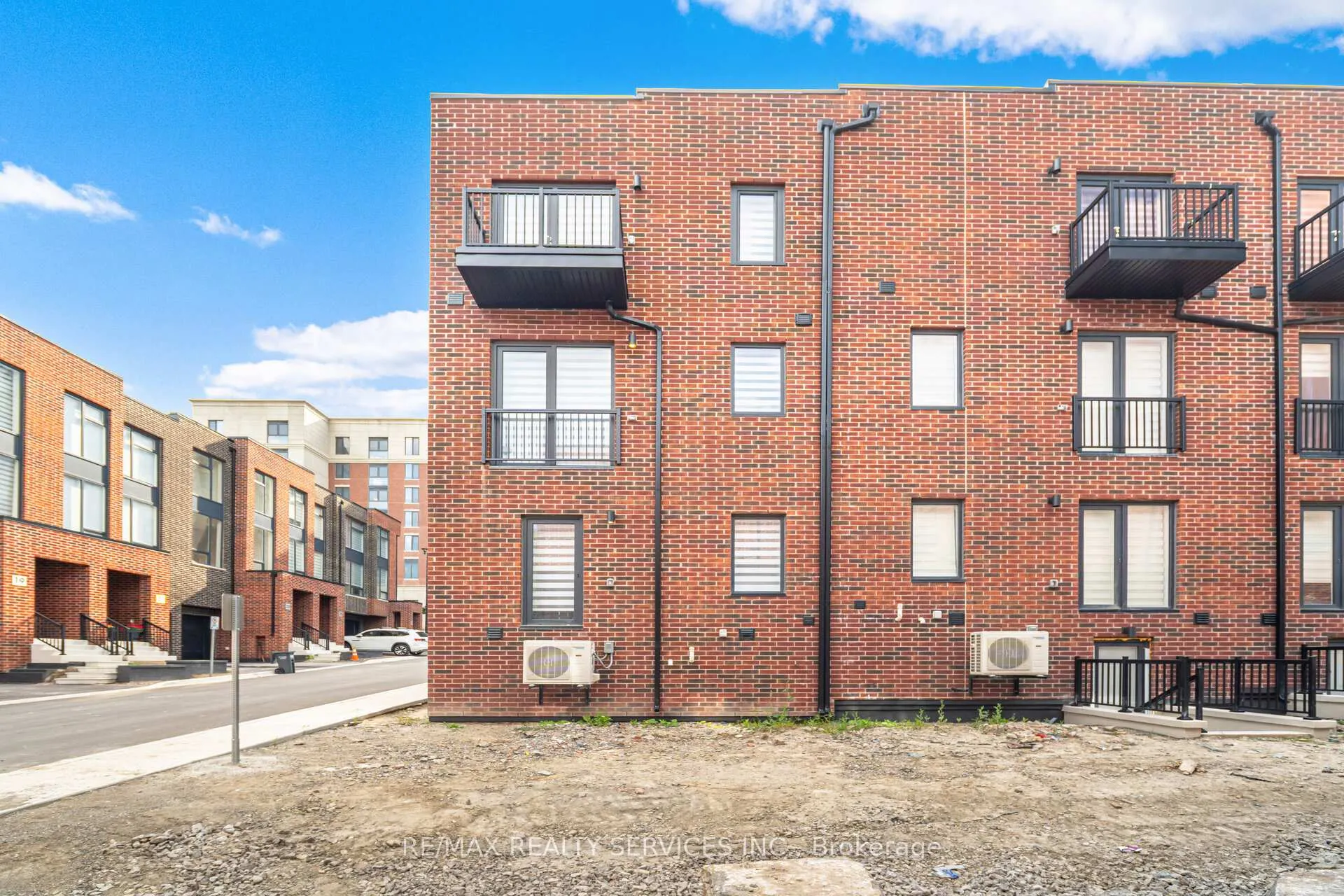 Photo 34 of 1 Taylor Court, Caledon, Bolton West — HOMEH