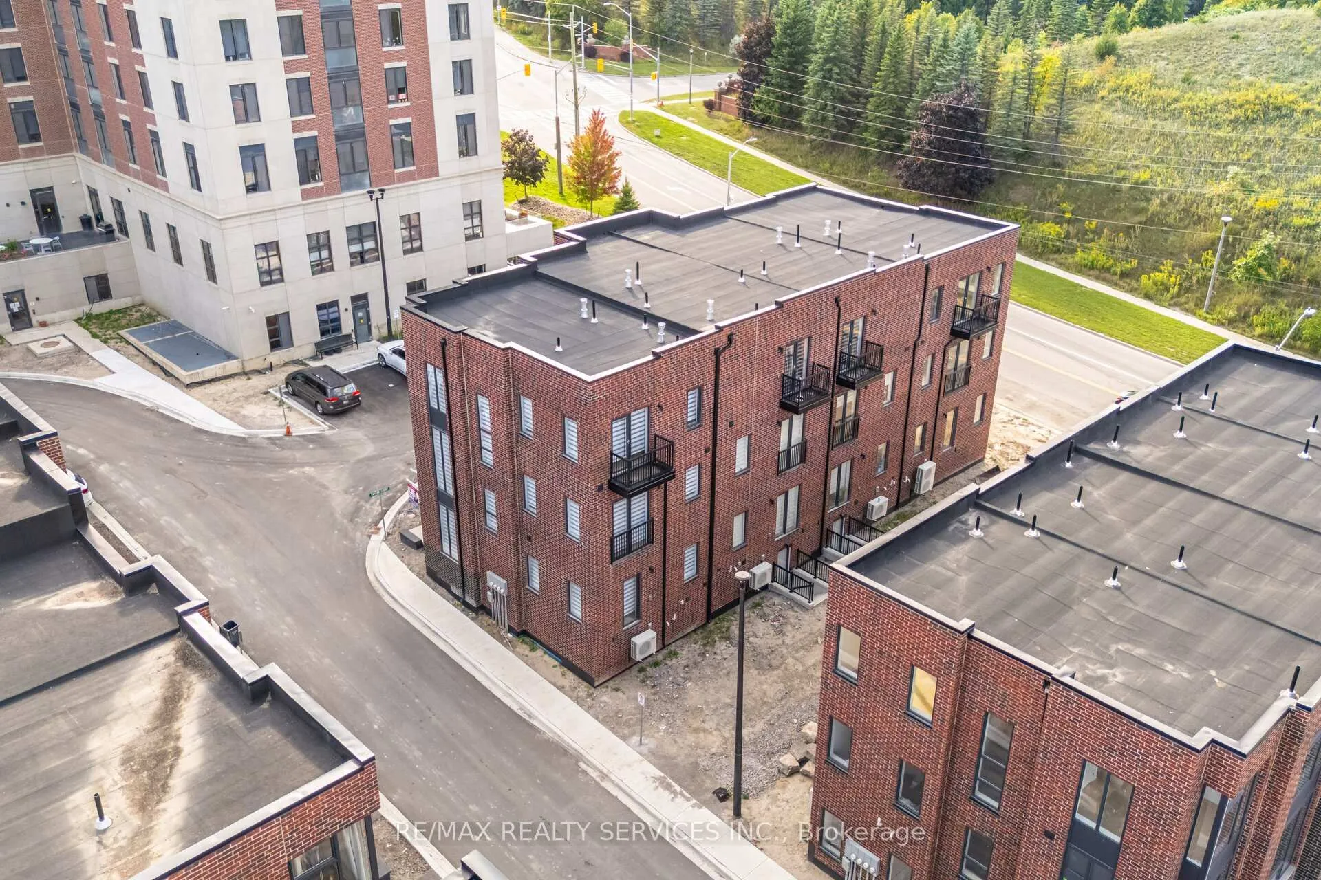 Photo 39 of 1 Taylor Court, Caledon, Bolton West — HOMEH