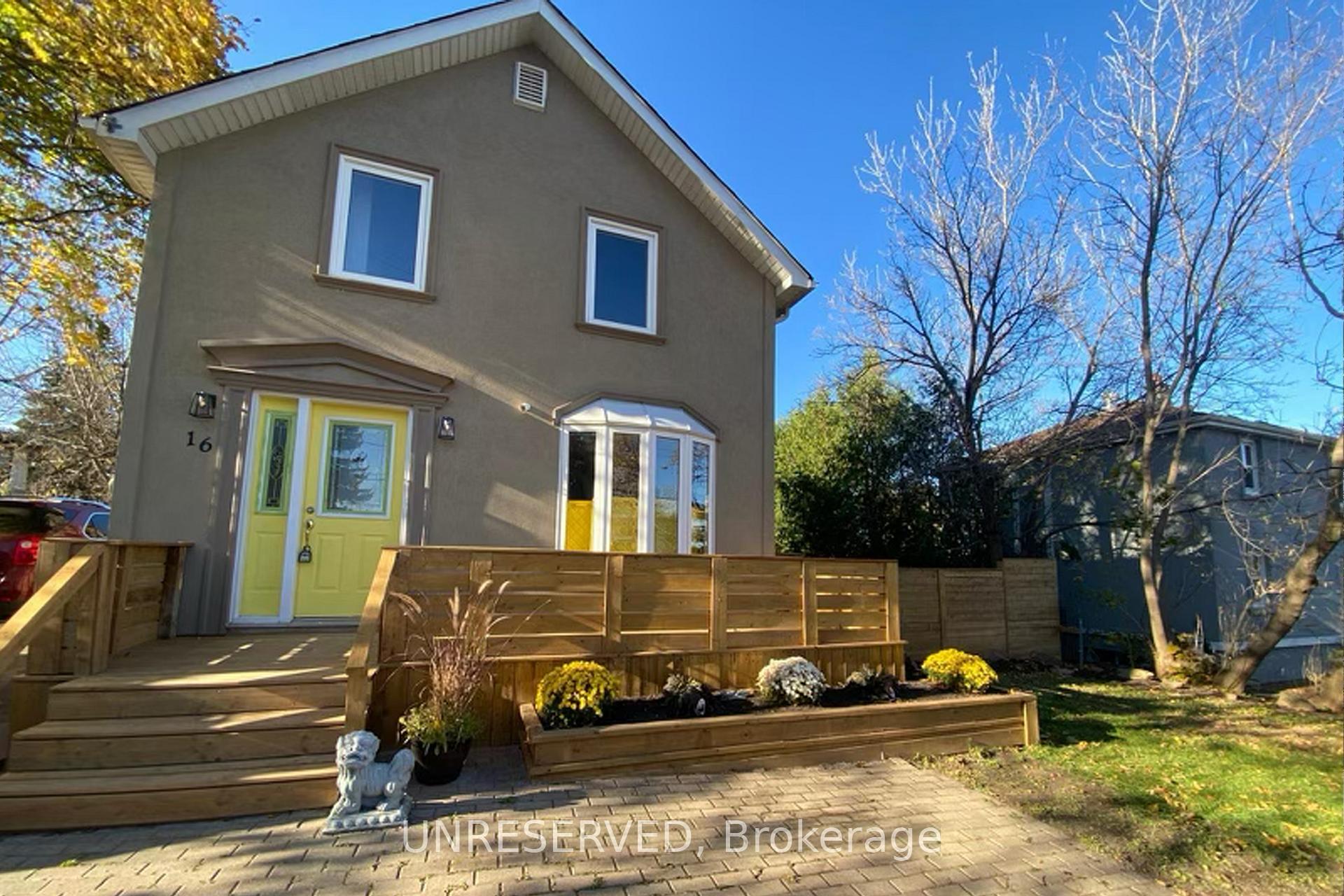 Photo 2 of 16 Ewing Street, Halton Hills, Georgetown — HOMEH