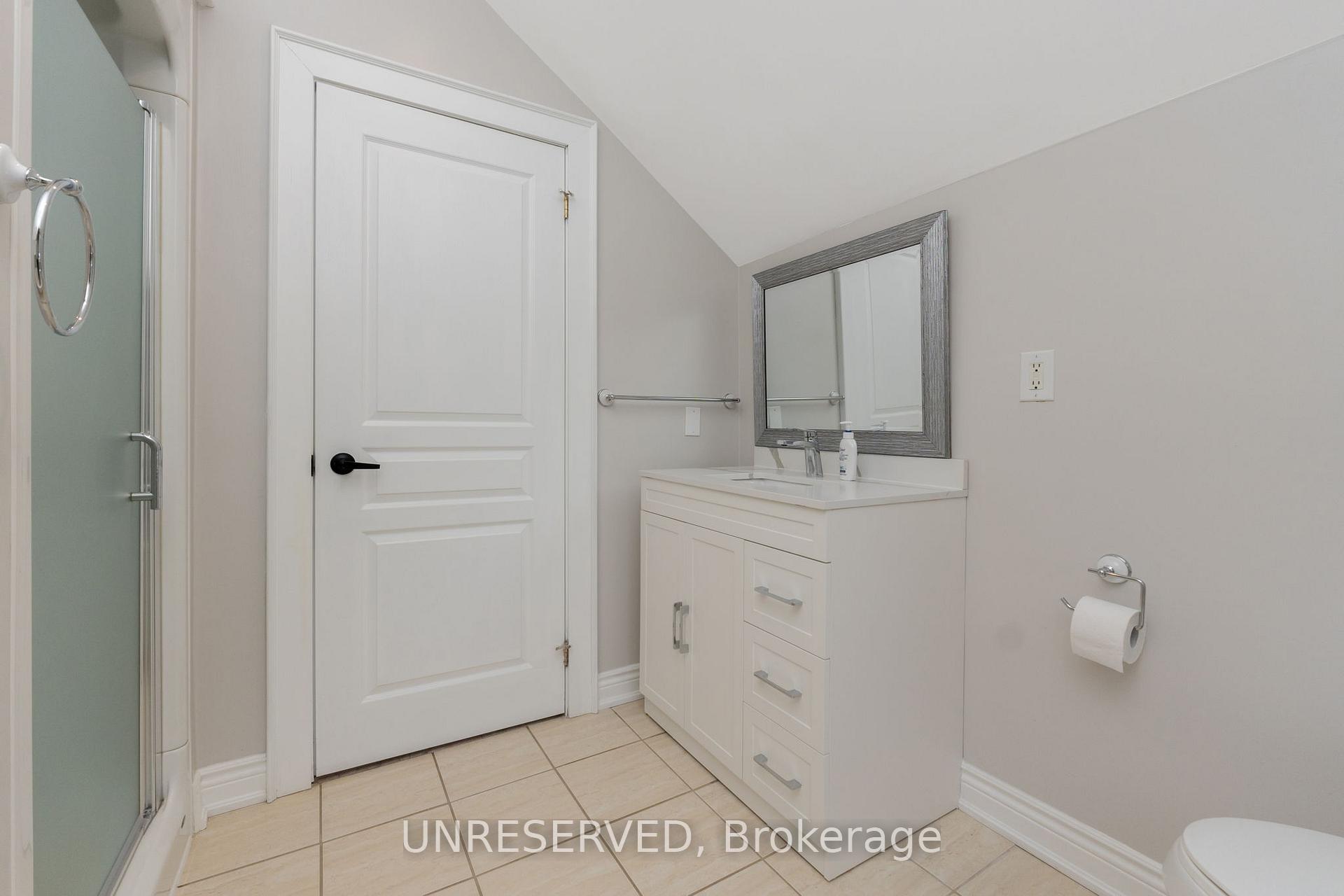 Photo 29 of 16 Ewing Street, Halton Hills, Georgetown — HOMEH
