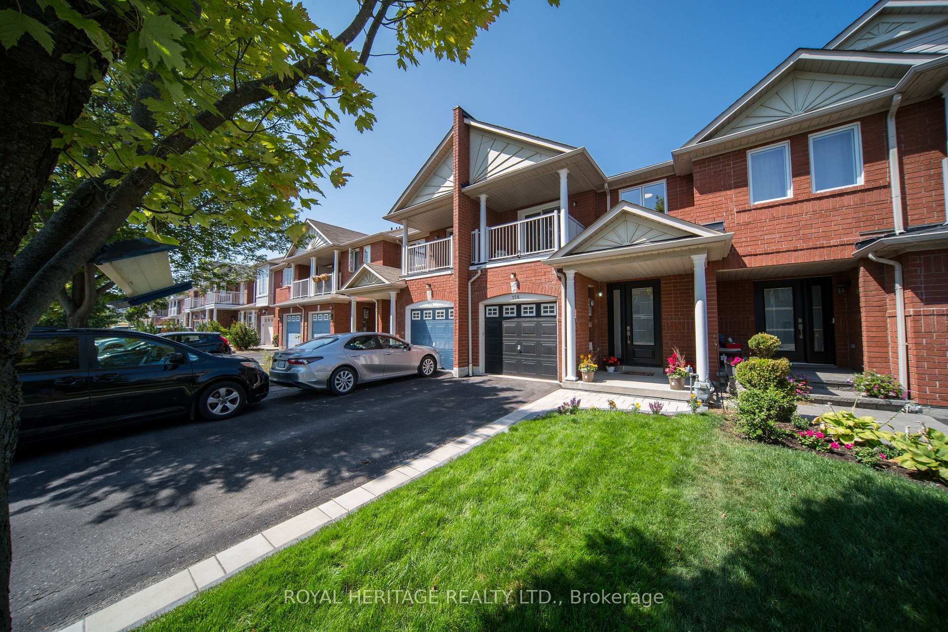 Photo 3 of 158 Angier Crescent, Ajax, South East — HOMEH