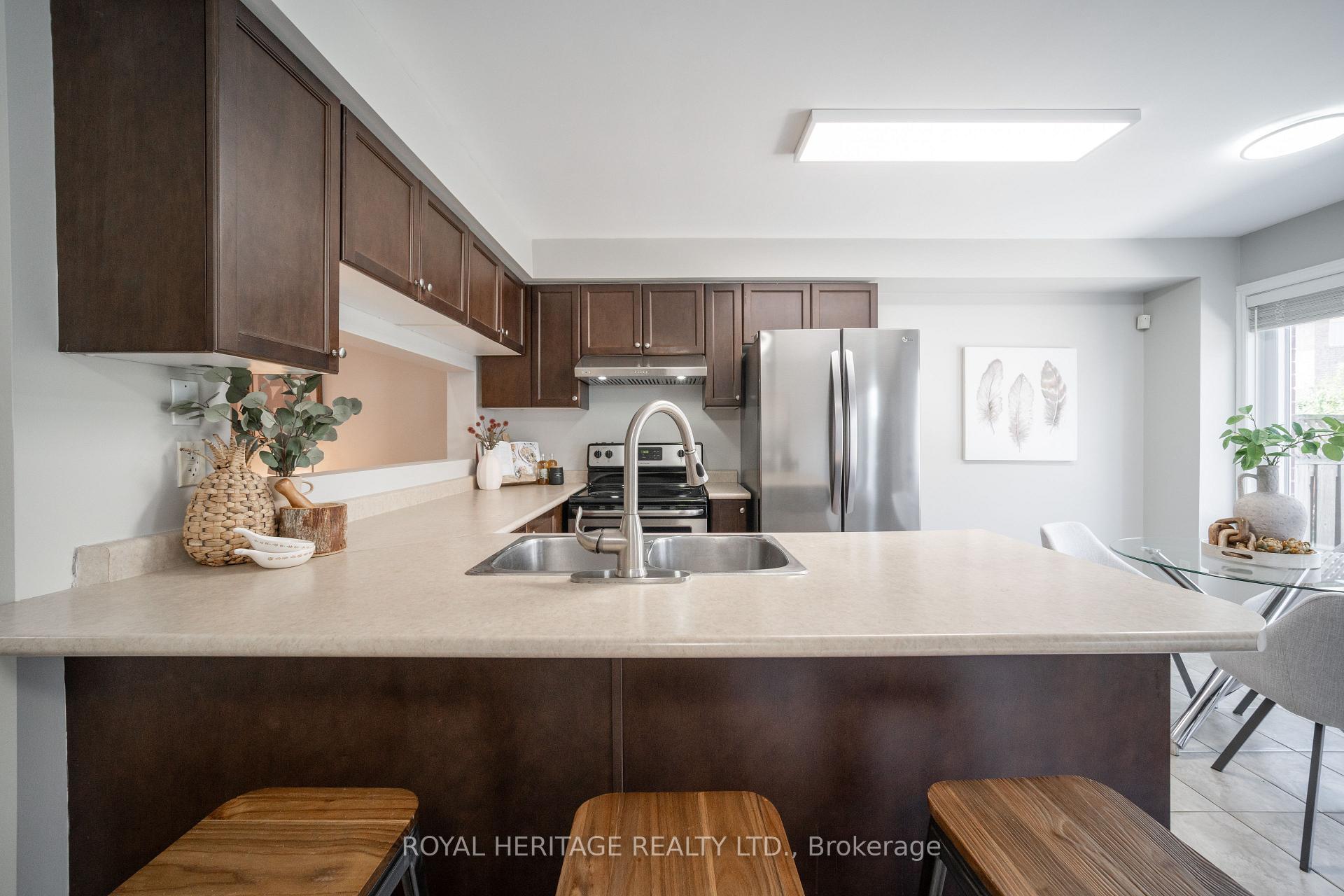Photo 17 of 158 Angier Crescent, Ajax, South East — HOMEH
