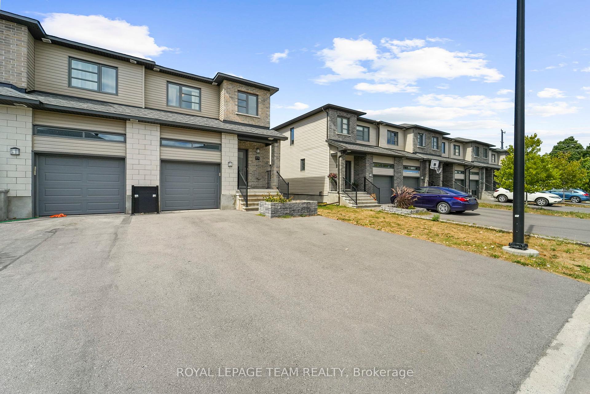 Photo 2 of 279 Munro Street, Carleton Place — HOMEH