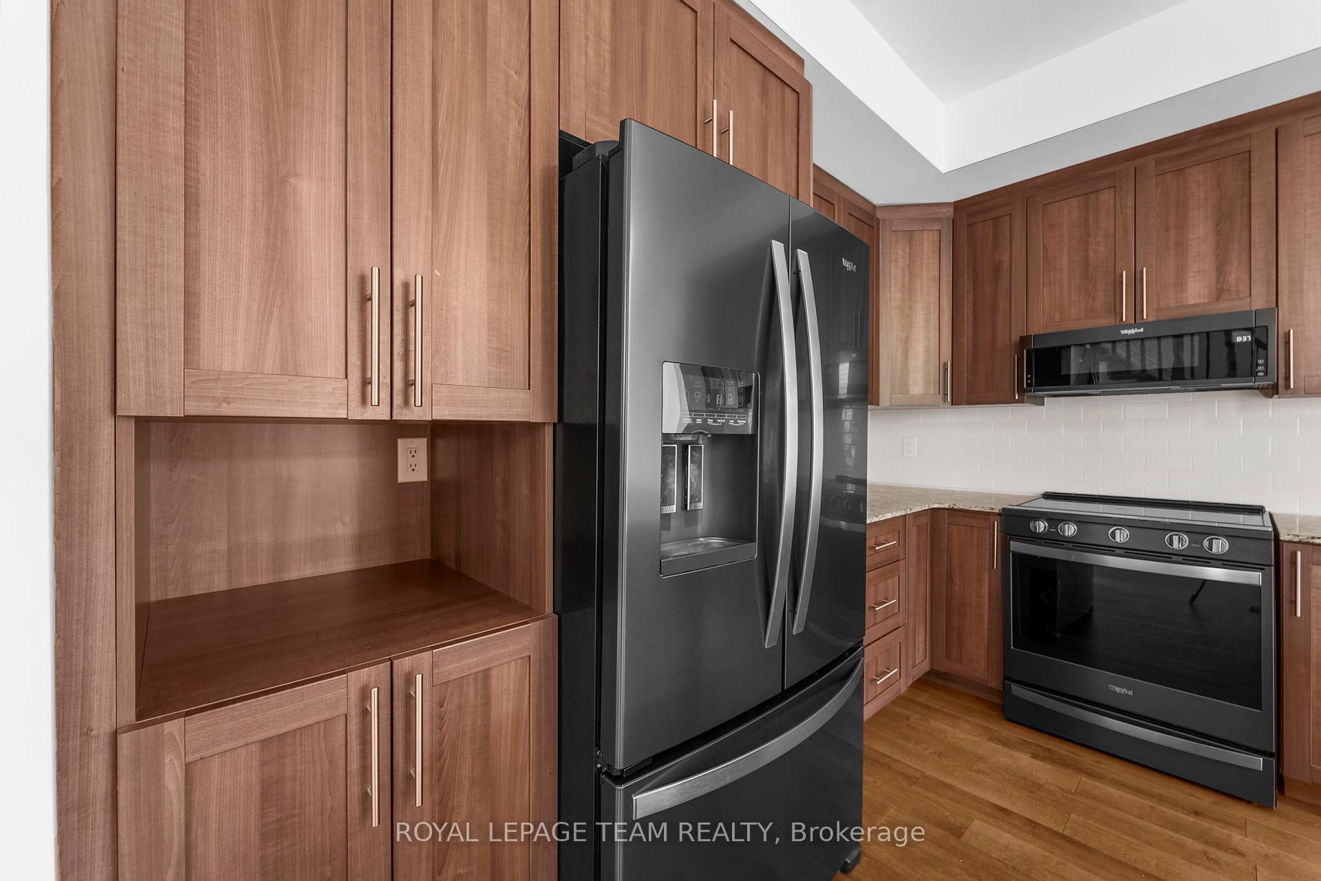 Photo 12 of 279 Munro Street, Carleton Place — HOMEH