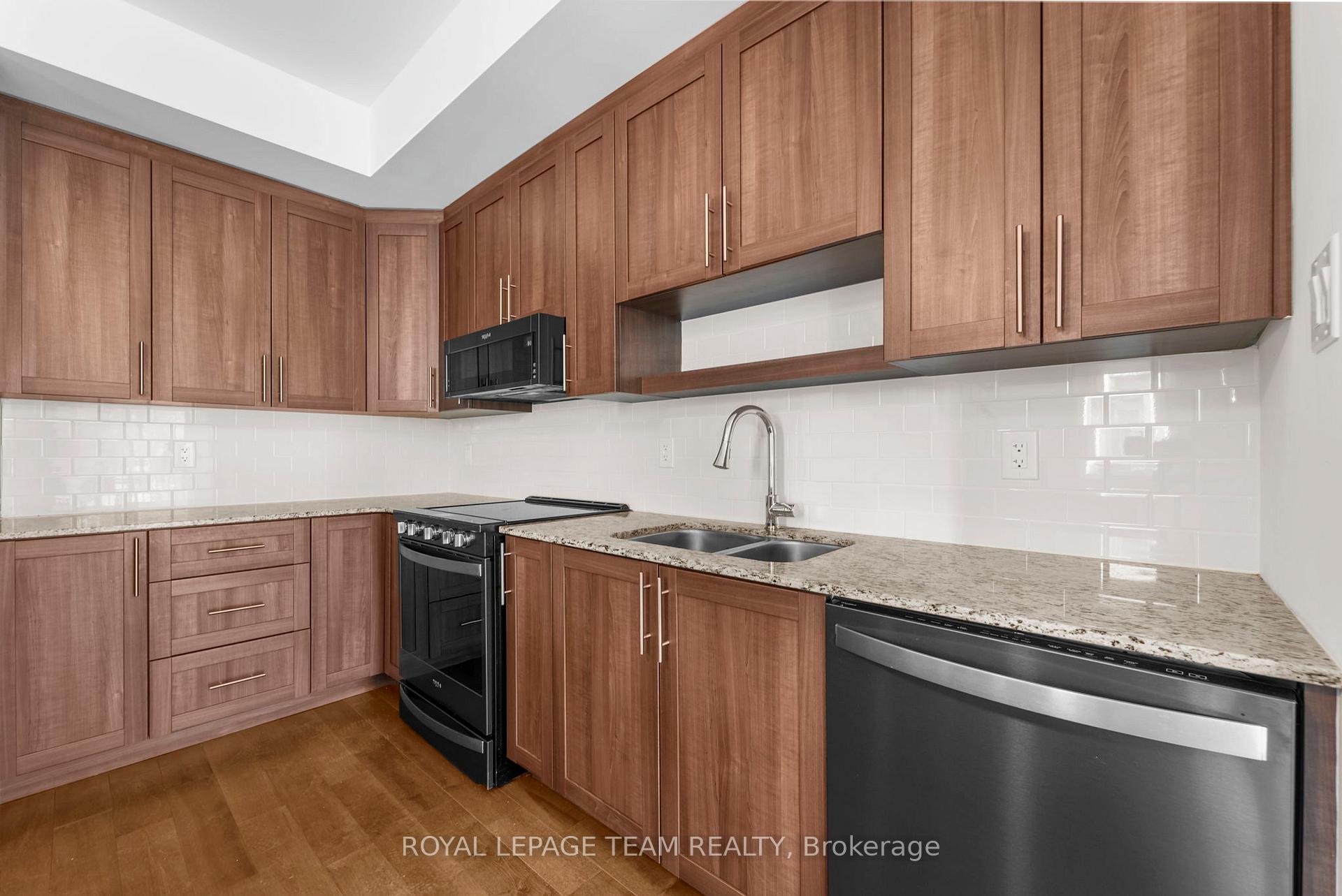 Photo 13 of 279 Munro Street, Carleton Place — HOMEH