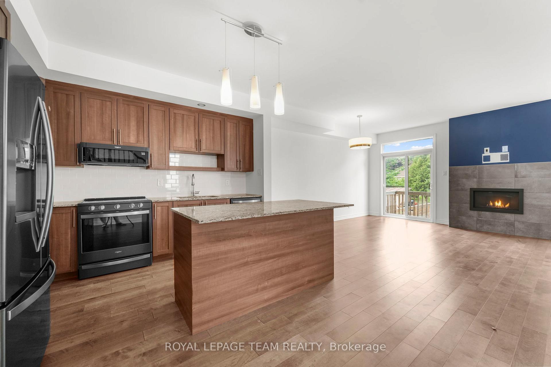 Photo 15 of 279 Munro Street, Carleton Place — HOMEH
