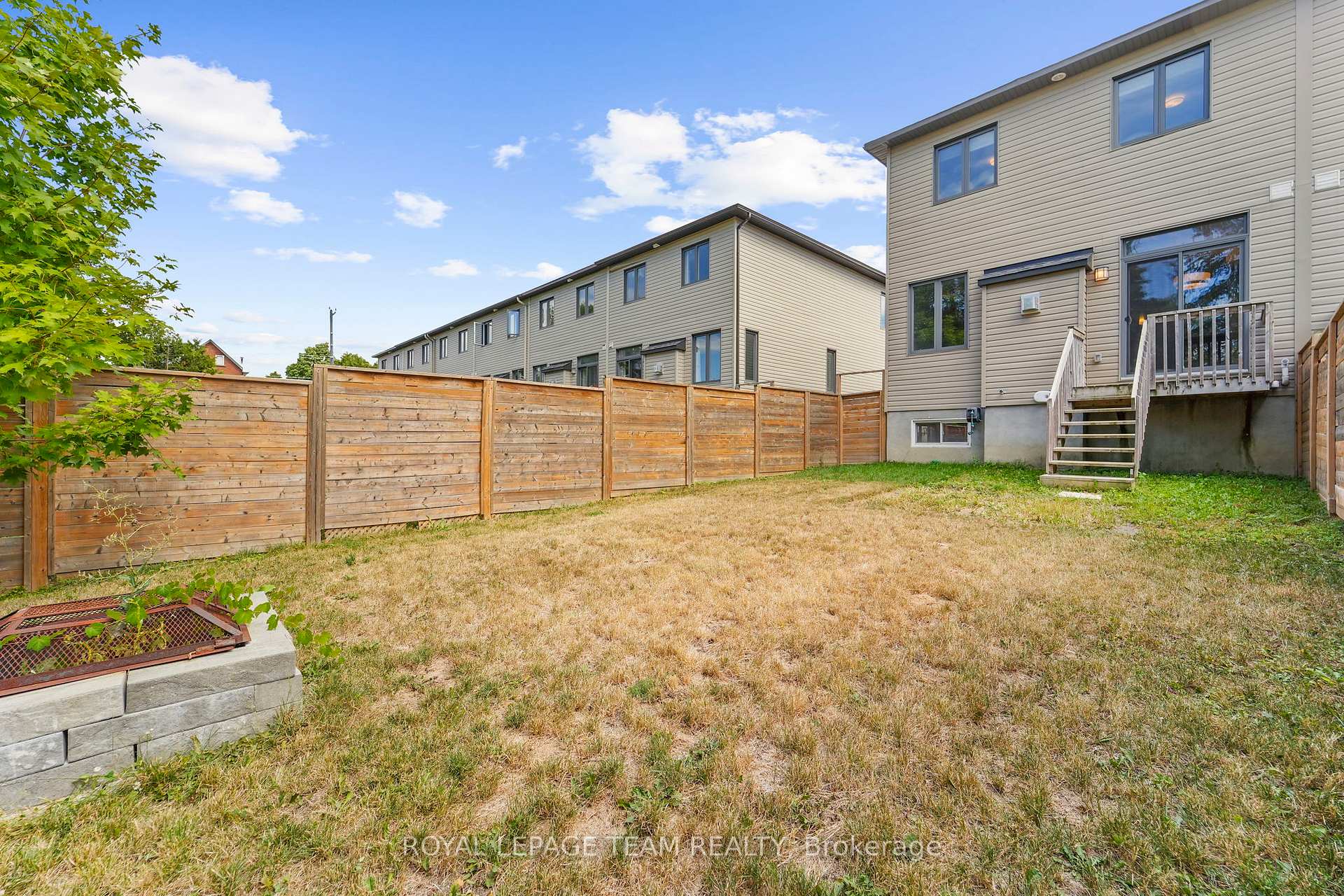 Photo 33 of 279 Munro Street, Carleton Place — HOMEH