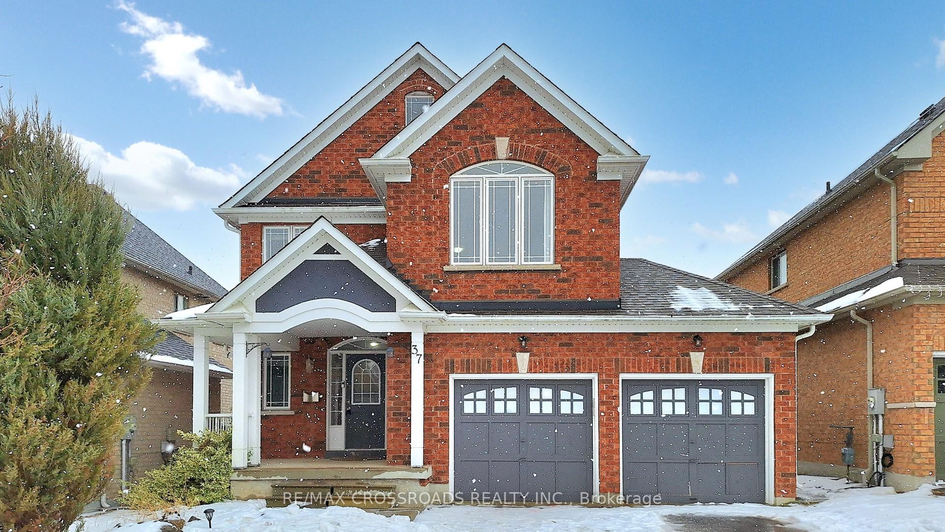 Photo 1 of 37 Ian Drive, Georgina, Keswick South — HOMEH