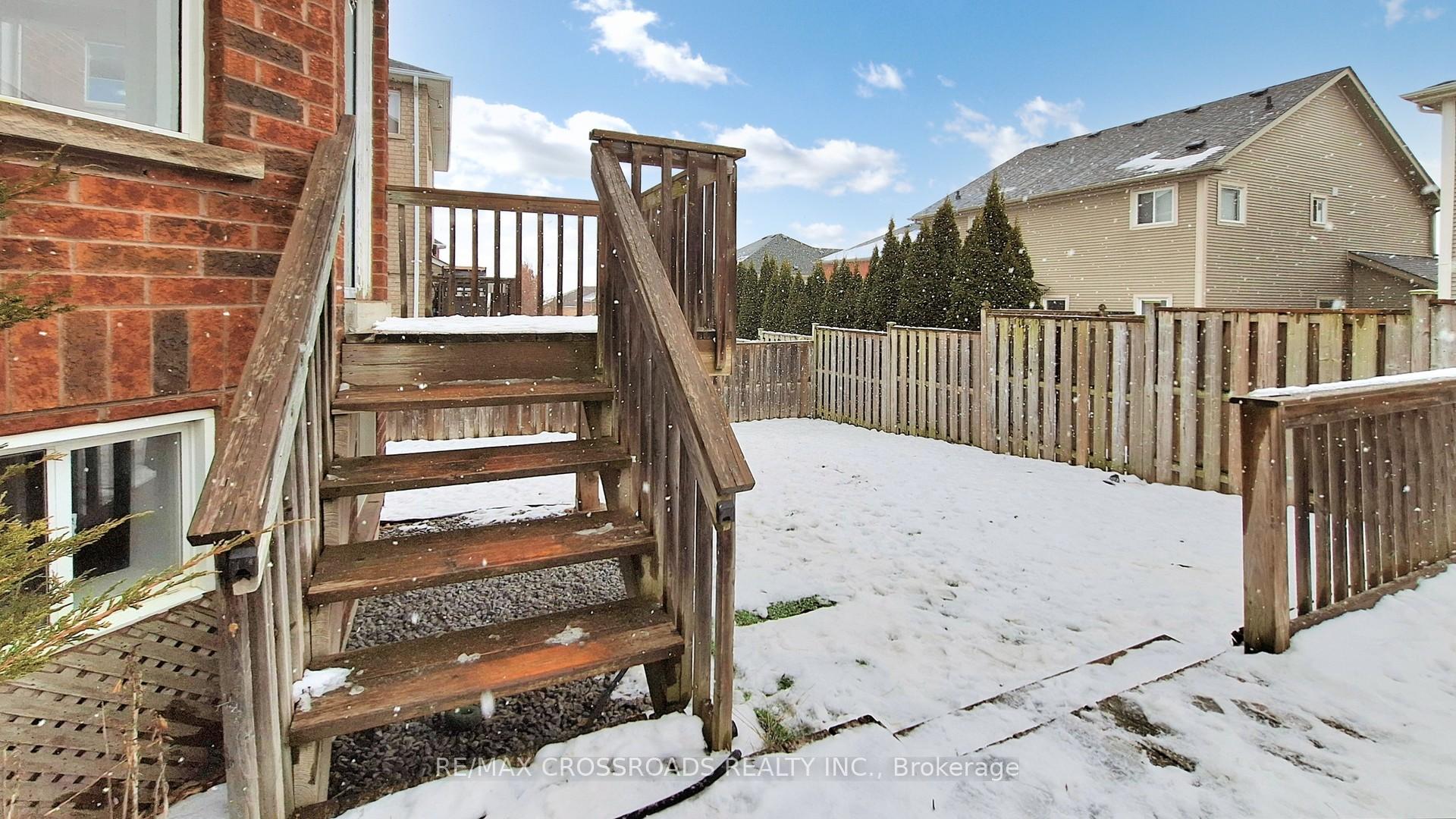Photo 30 of 37 Ian Drive, Georgina, Keswick South — HOMEH