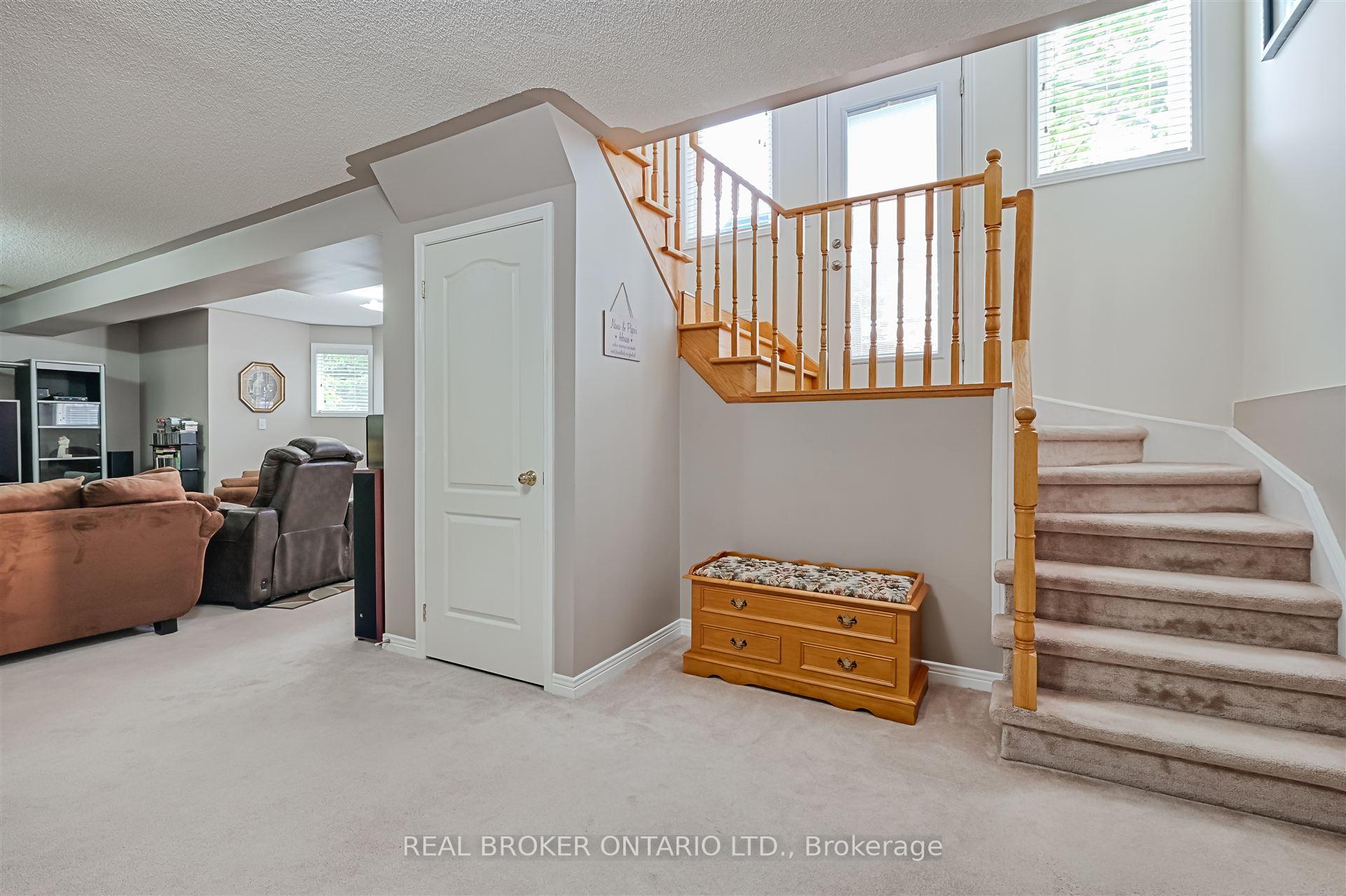 Photo 23 of 40 Padfield Drive, Clarington, Bowmanville — HOMEH