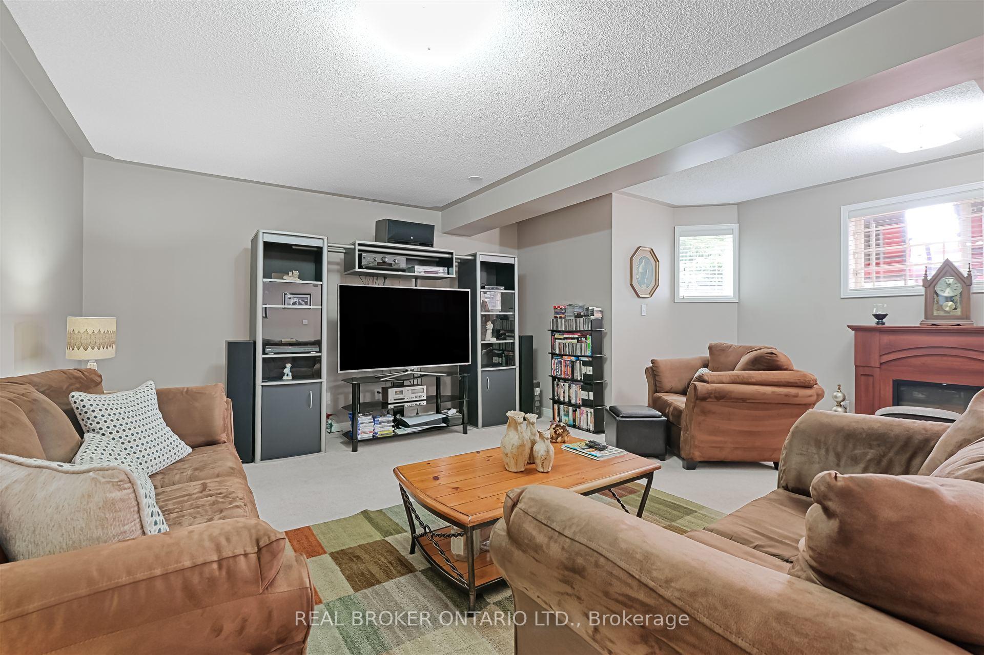 Photo 27 of 40 Padfield Drive, Clarington, Bowmanville — HOMEH