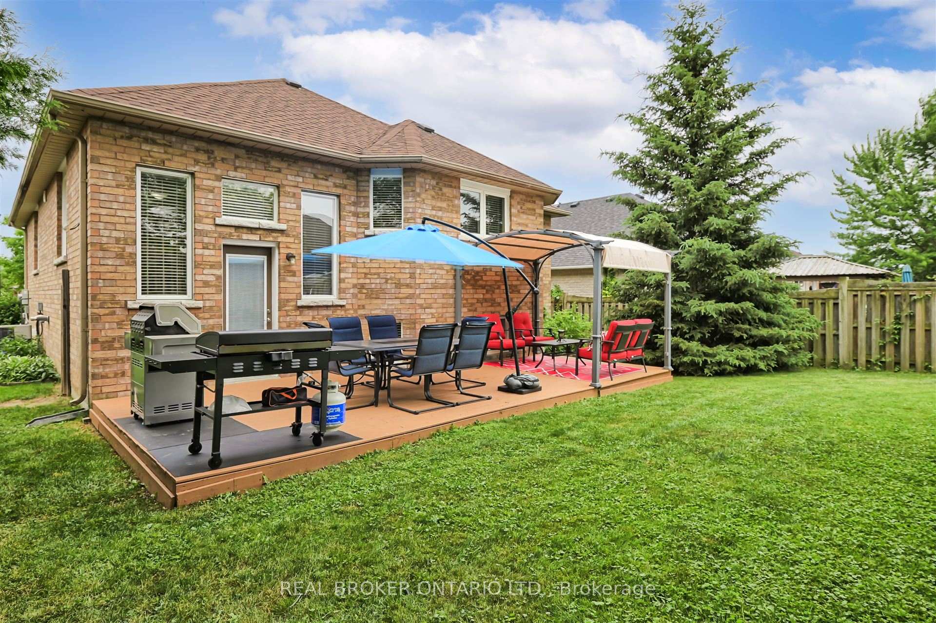 Photo 35 of 40 Padfield Drive, Clarington, Bowmanville — HOMEH