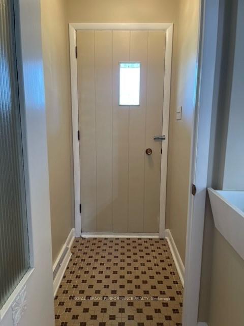 Photo 3 of 741 Sandfield Crescent, Cornwall — HOMEH