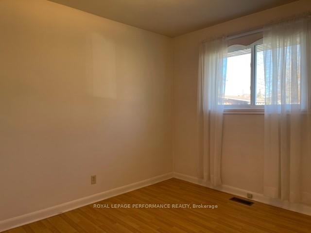 Photo 11 of 741 Sandfield Crescent, Cornwall — HOMEH