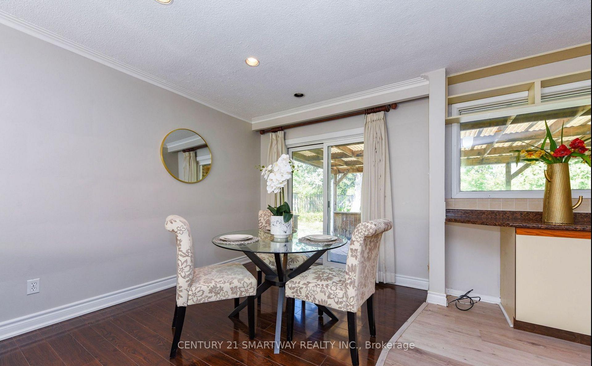 Photo 8 of 2075 Seabrook Drive, Oakville, West — HOMEH