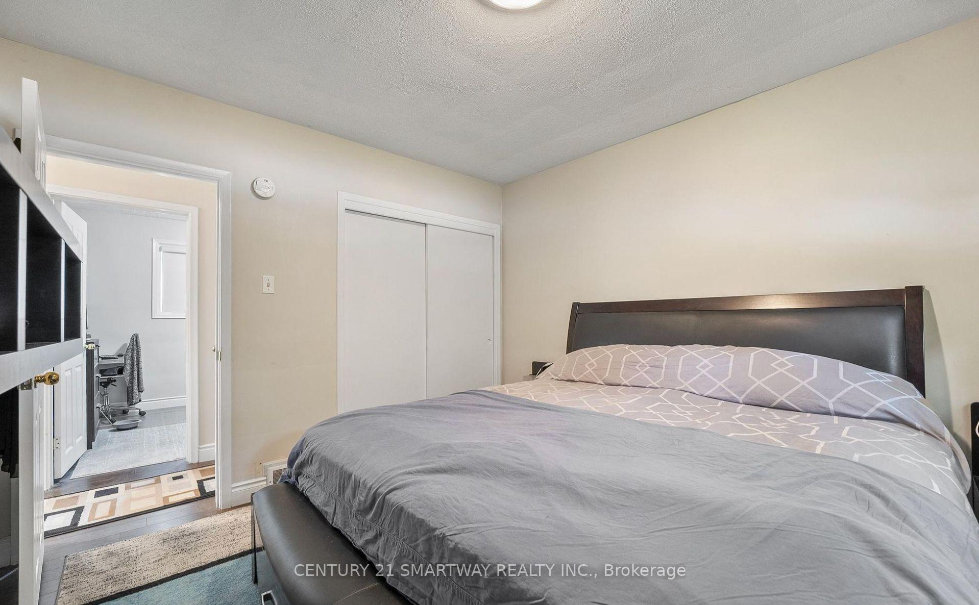Photo 15 of 2075 Seabrook Drive, Oakville, West — HOMEH