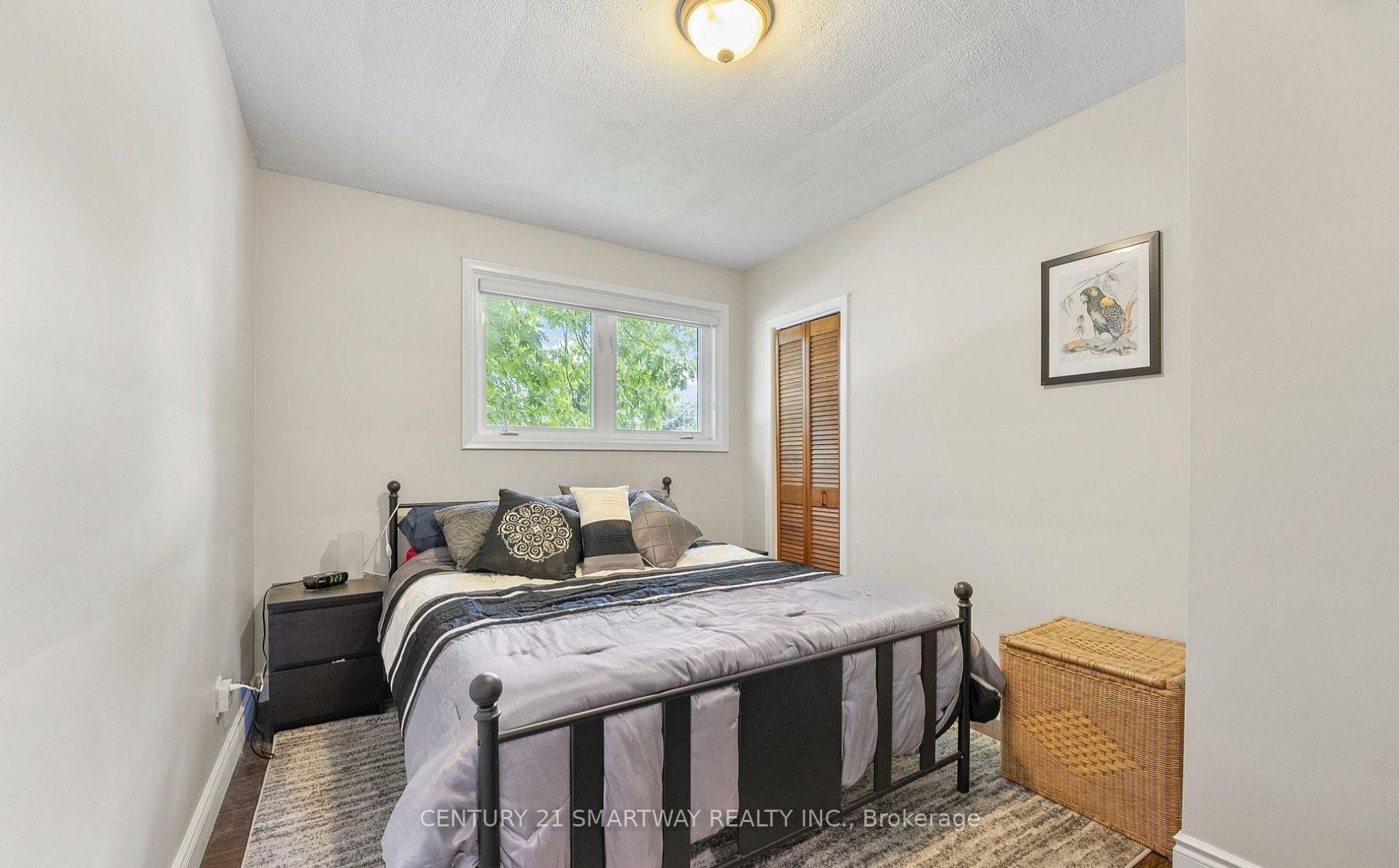 Photo 18 of 2075 Seabrook Drive, Oakville, West — HOMEH