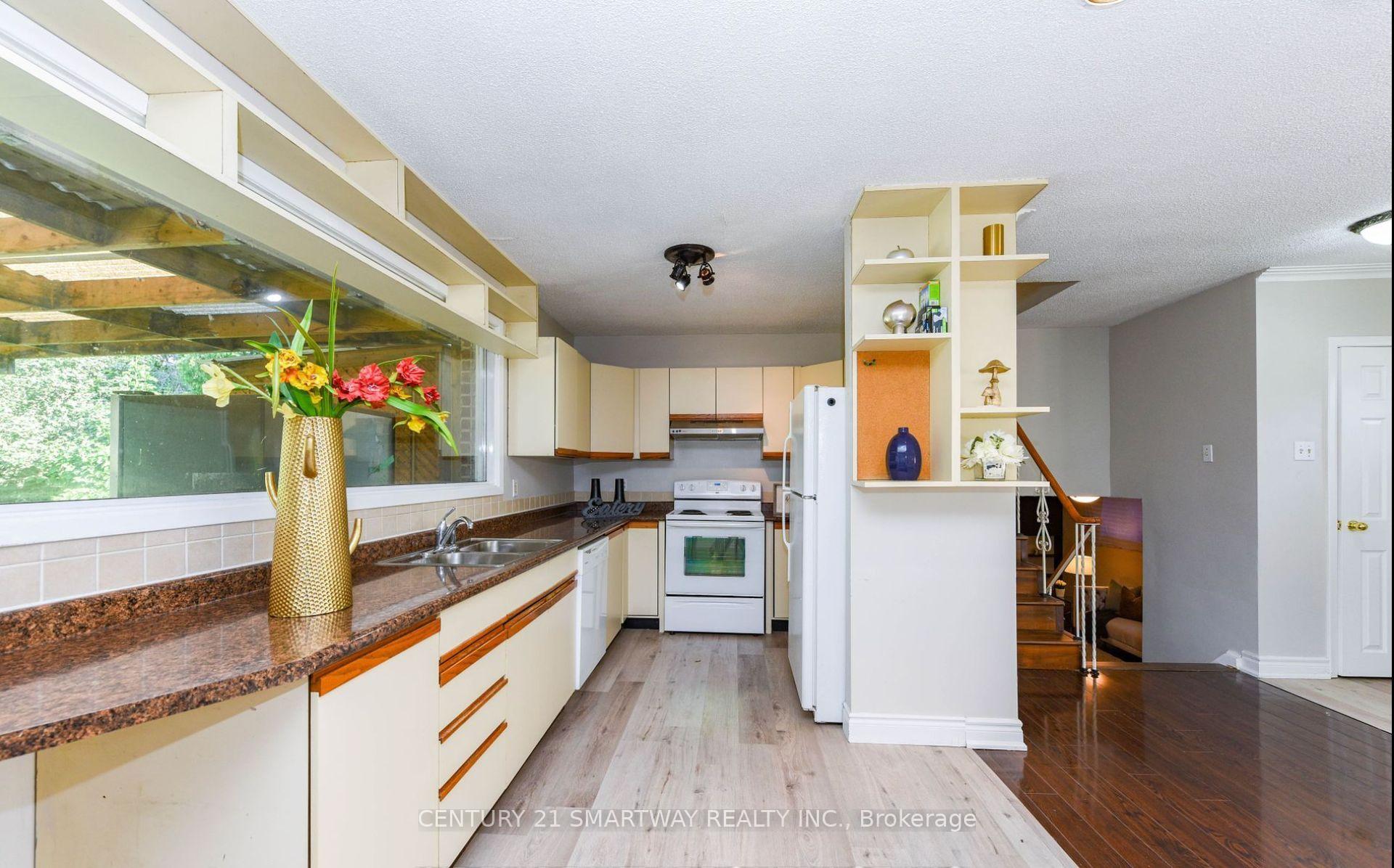 Photo 26 of 2075 Seabrook Drive, Oakville, West — HOMEH