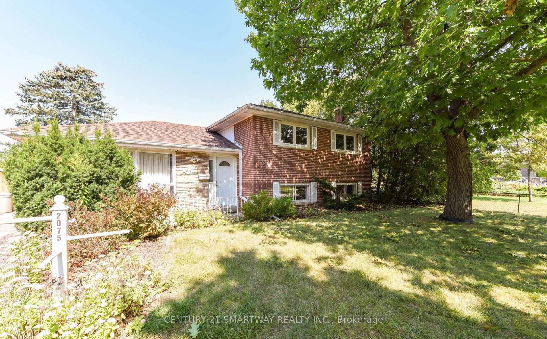 Photo 32 of 2075 Seabrook Drive, Oakville, West — HOMEH
