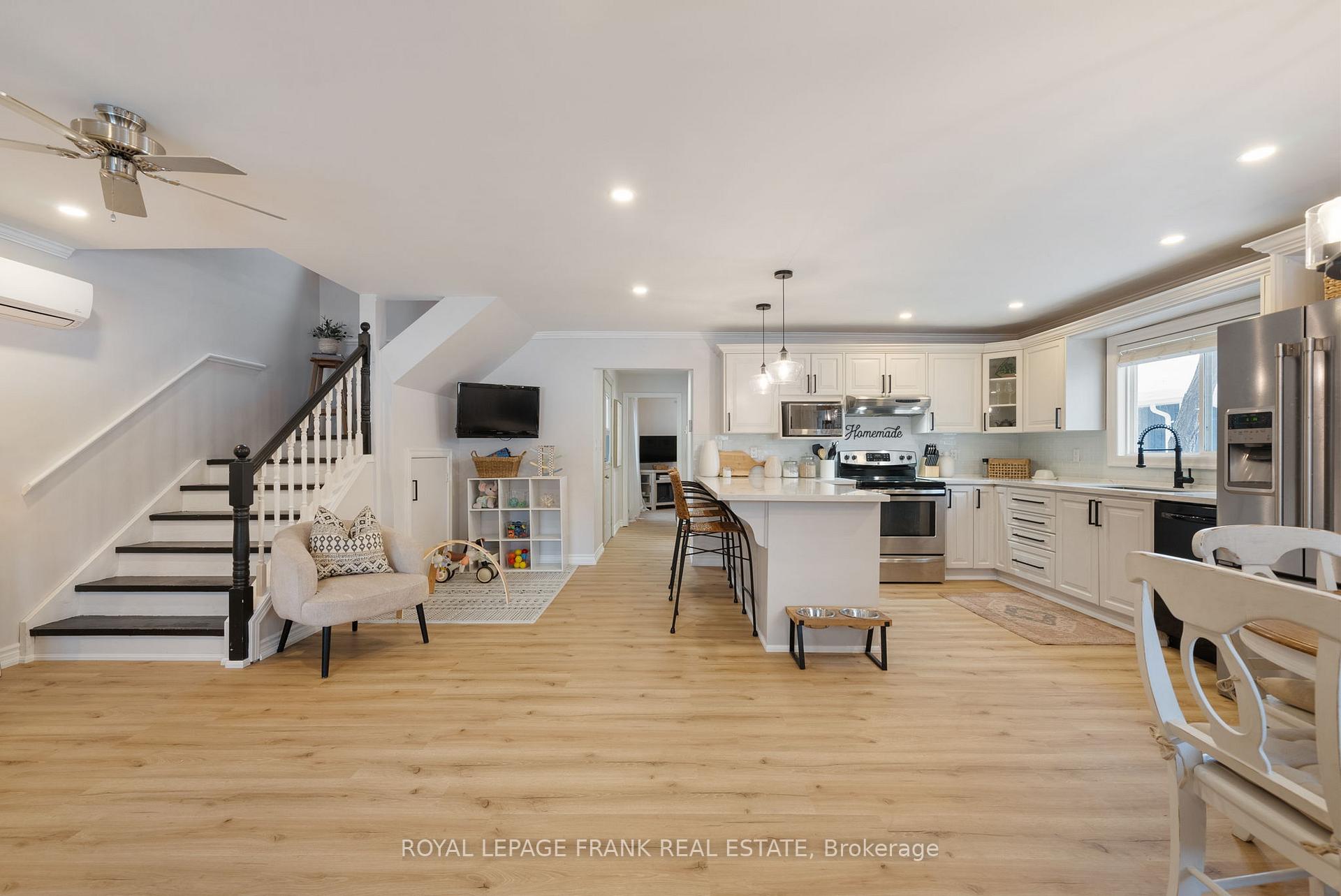 Photo 5 of 423 Pefferlaw Road, Georgina, Pefferlaw — HOMEH