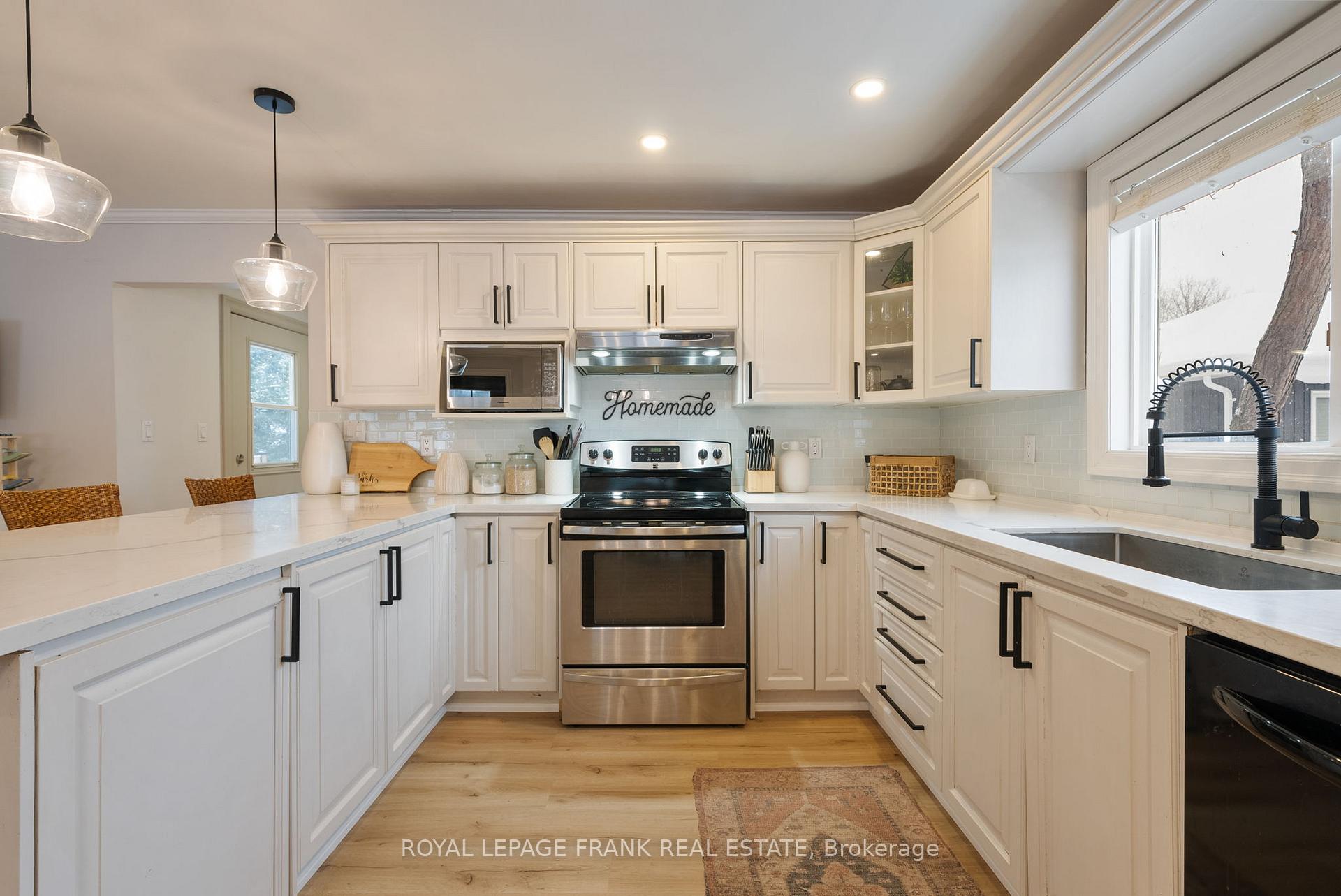Photo 9 of 423 Pefferlaw Road, Georgina, Pefferlaw — HOMEH