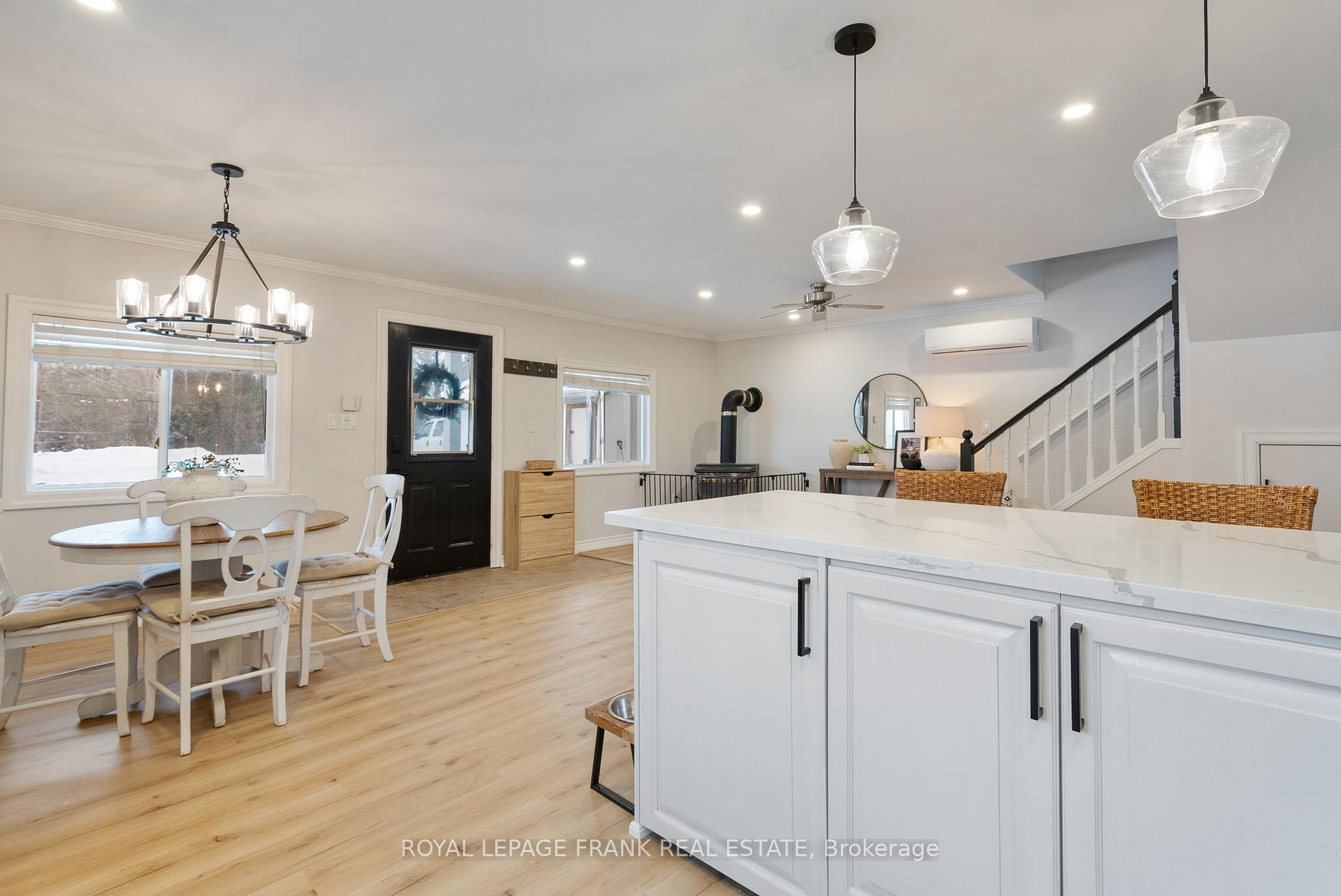 Photo 10 of 423 Pefferlaw Road, Georgina, Pefferlaw — HOMEH
