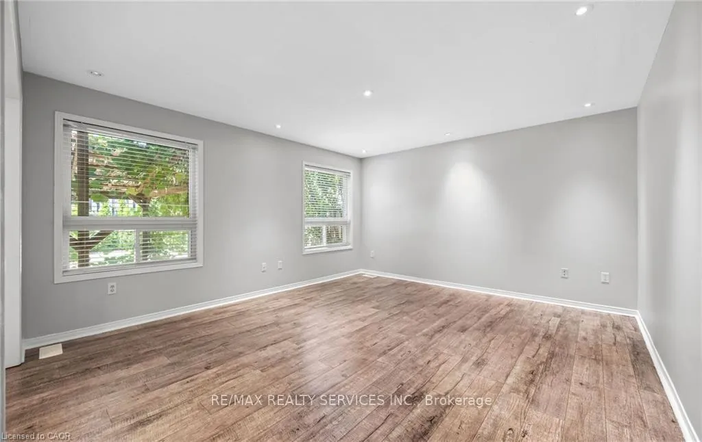 Photo 9 of 48 Powell Drive, Hamilton, Binbrook — HOMEH