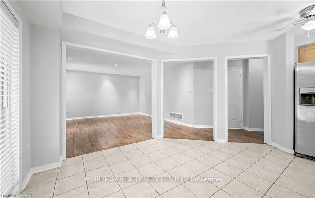 Photo 18 of 48 Powell Drive, Hamilton, Binbrook — HOMEH