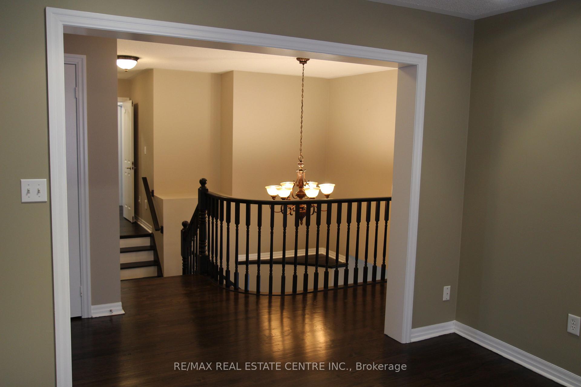 Photo 18 of 2341 Canonridge Circle, Oakville, Westmount — HOMEH