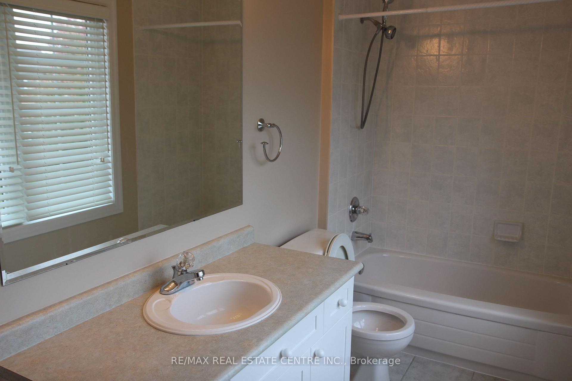 Photo 25 of 2341 Canonridge Circle, Oakville, Westmount — HOMEH
