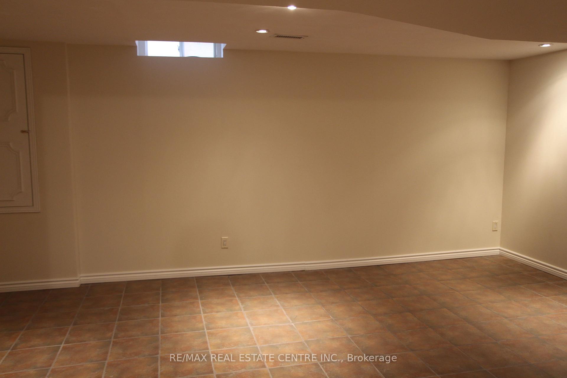 Photo 28 of 2341 Canonridge Circle, Oakville, Westmount — HOMEH