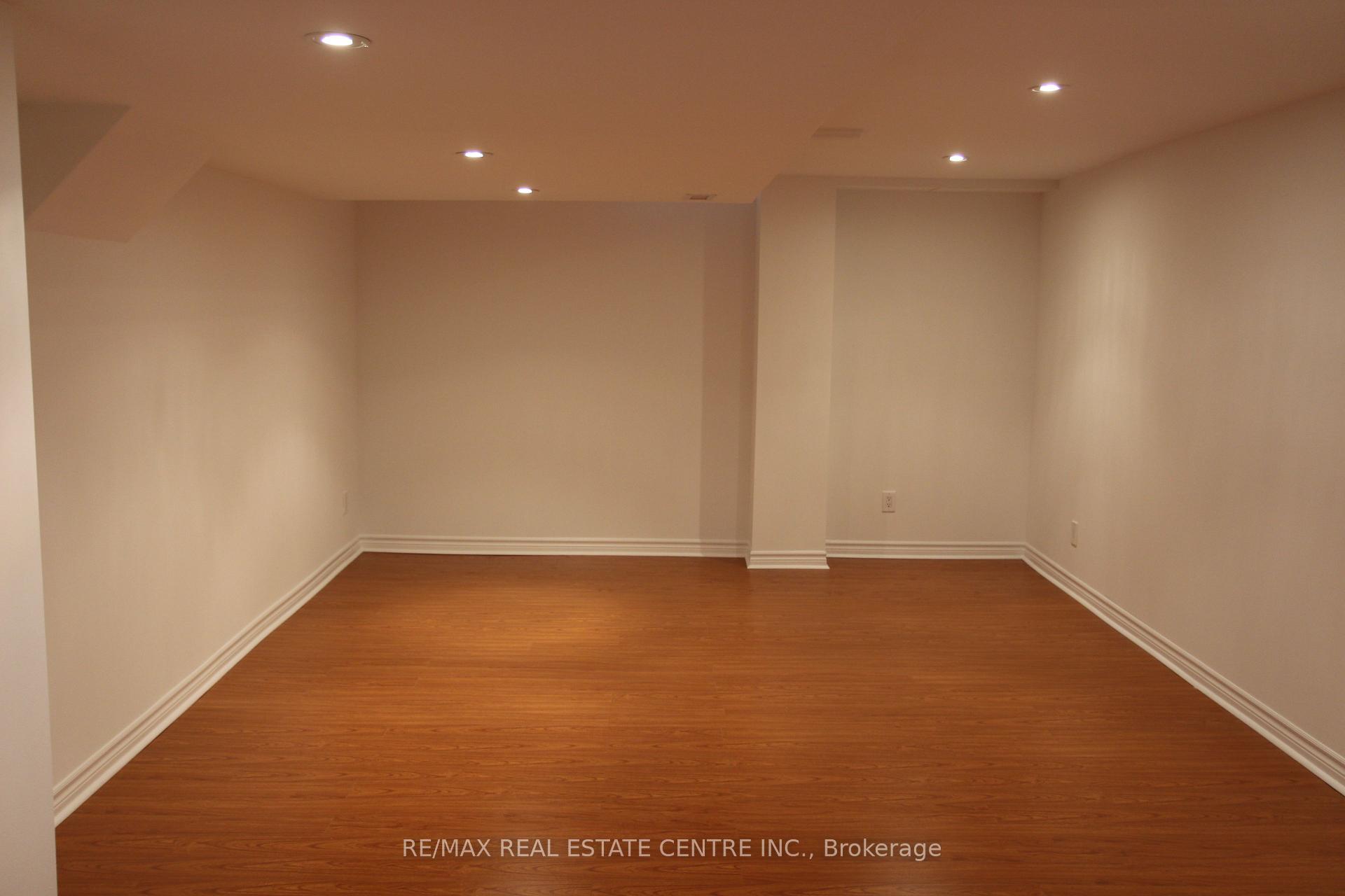 Photo 30 of 2341 Canonridge Circle, Oakville, Westmount — HOMEH