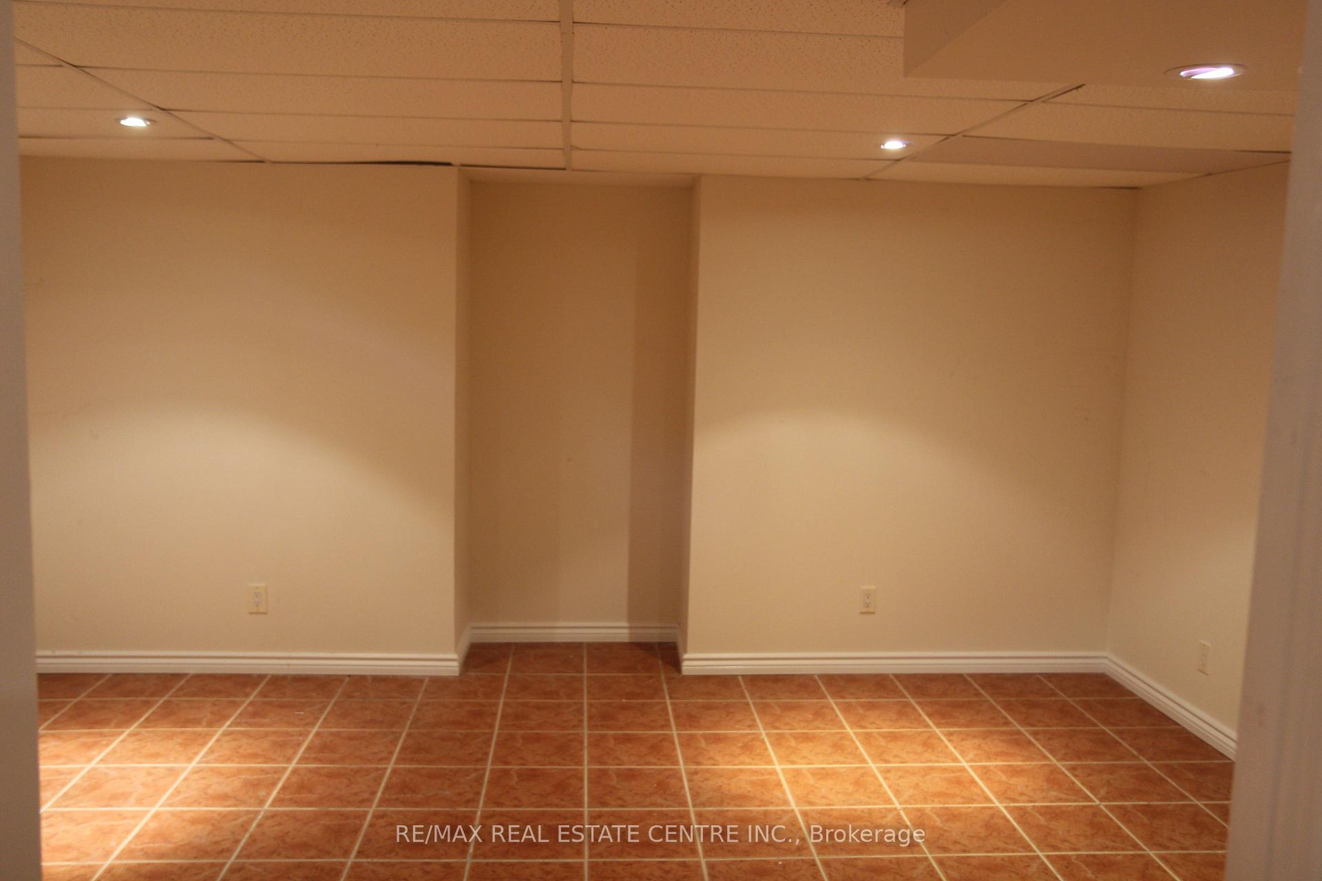 Photo 33 of 2341 Canonridge Circle, Oakville, Westmount — HOMEH