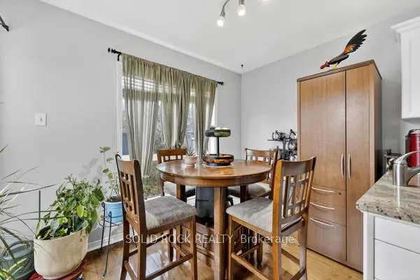 Photo 10 of 23 Oriska Way N, Ottawa, Barrhaven - Longfields — HOMEH