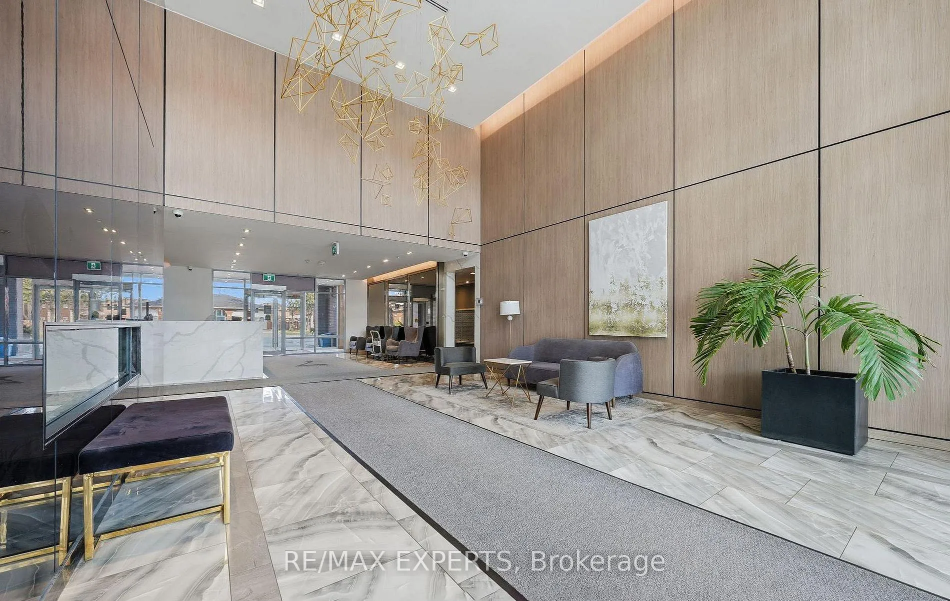 Photo 4 of Unit 719, 4800 7 Highway, Vaughan, East Woodbridge — HOMEH
