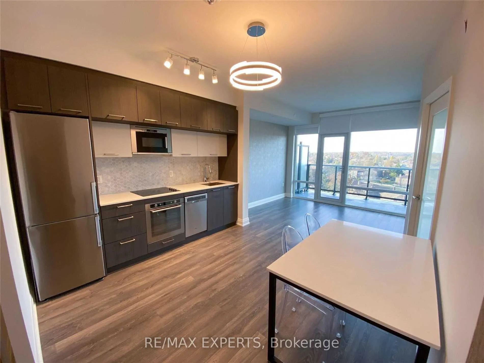 Photo 5 of Unit 719, 4800 7 Highway, Vaughan, East Woodbridge — HOMEH