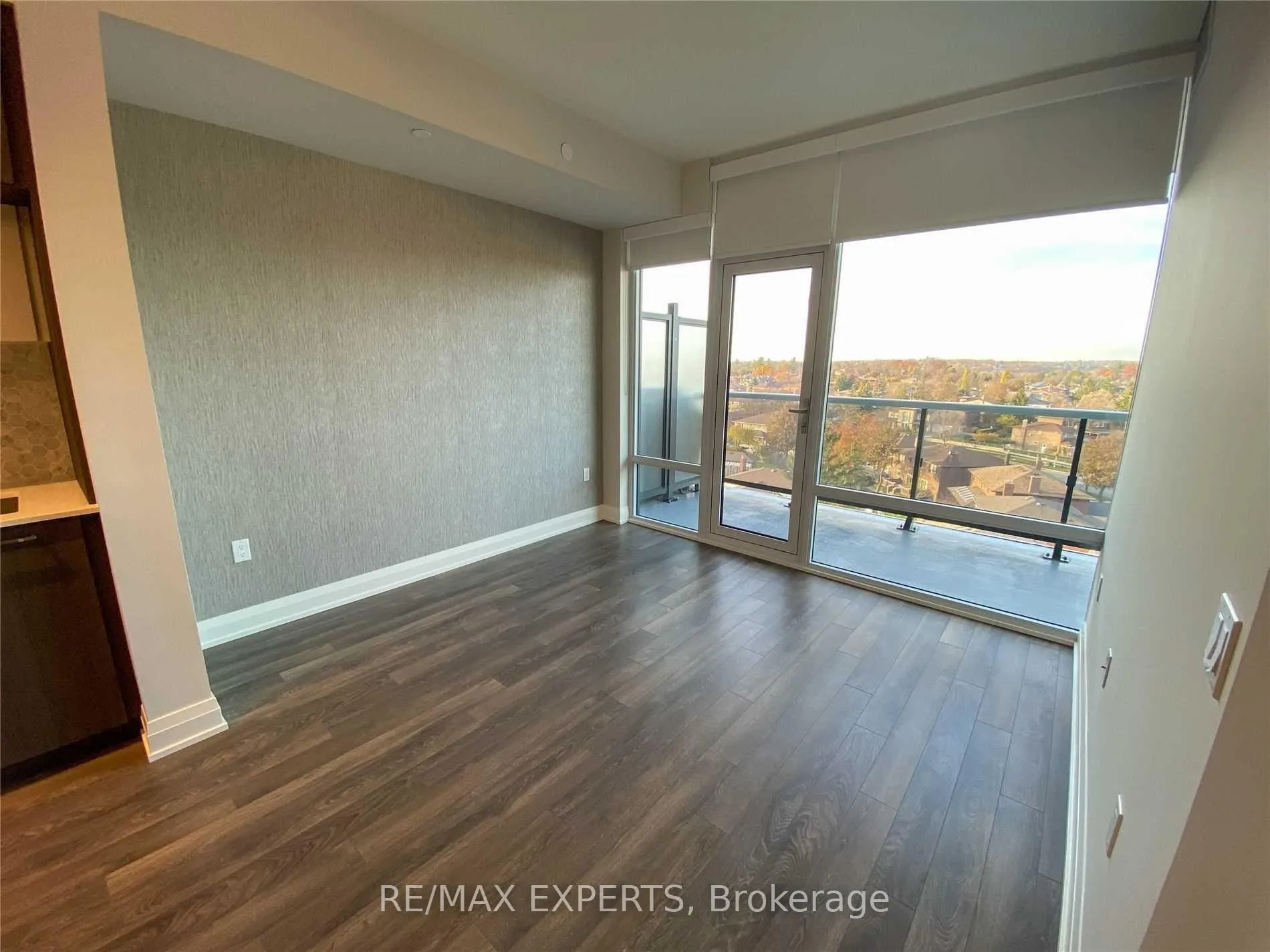 Photo 7 of Unit 719, 4800 7 Highway, Vaughan, East Woodbridge — HOMEH