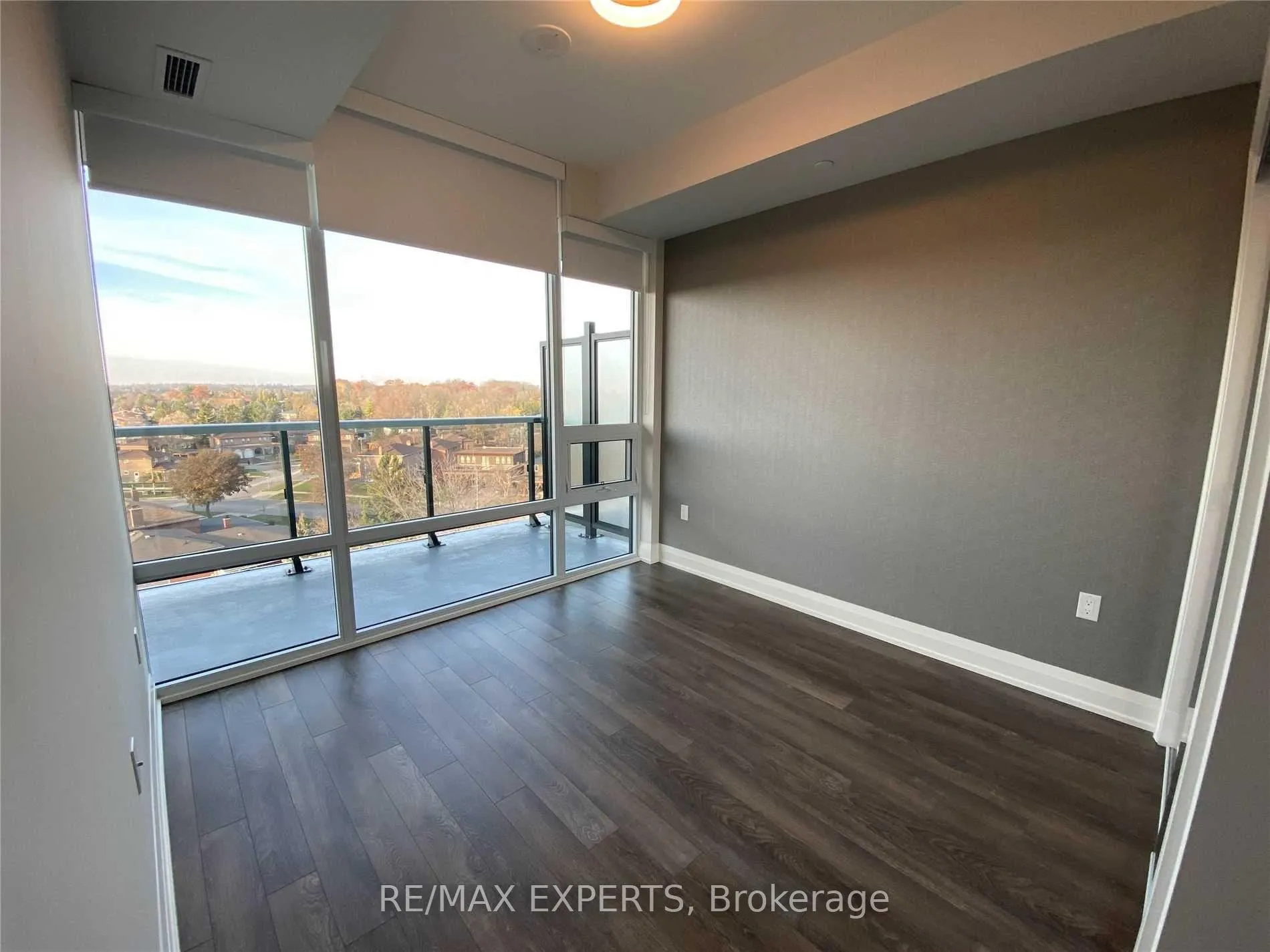 Photo 8 of Unit 719, 4800 7 Highway, Vaughan, East Woodbridge — HOMEH