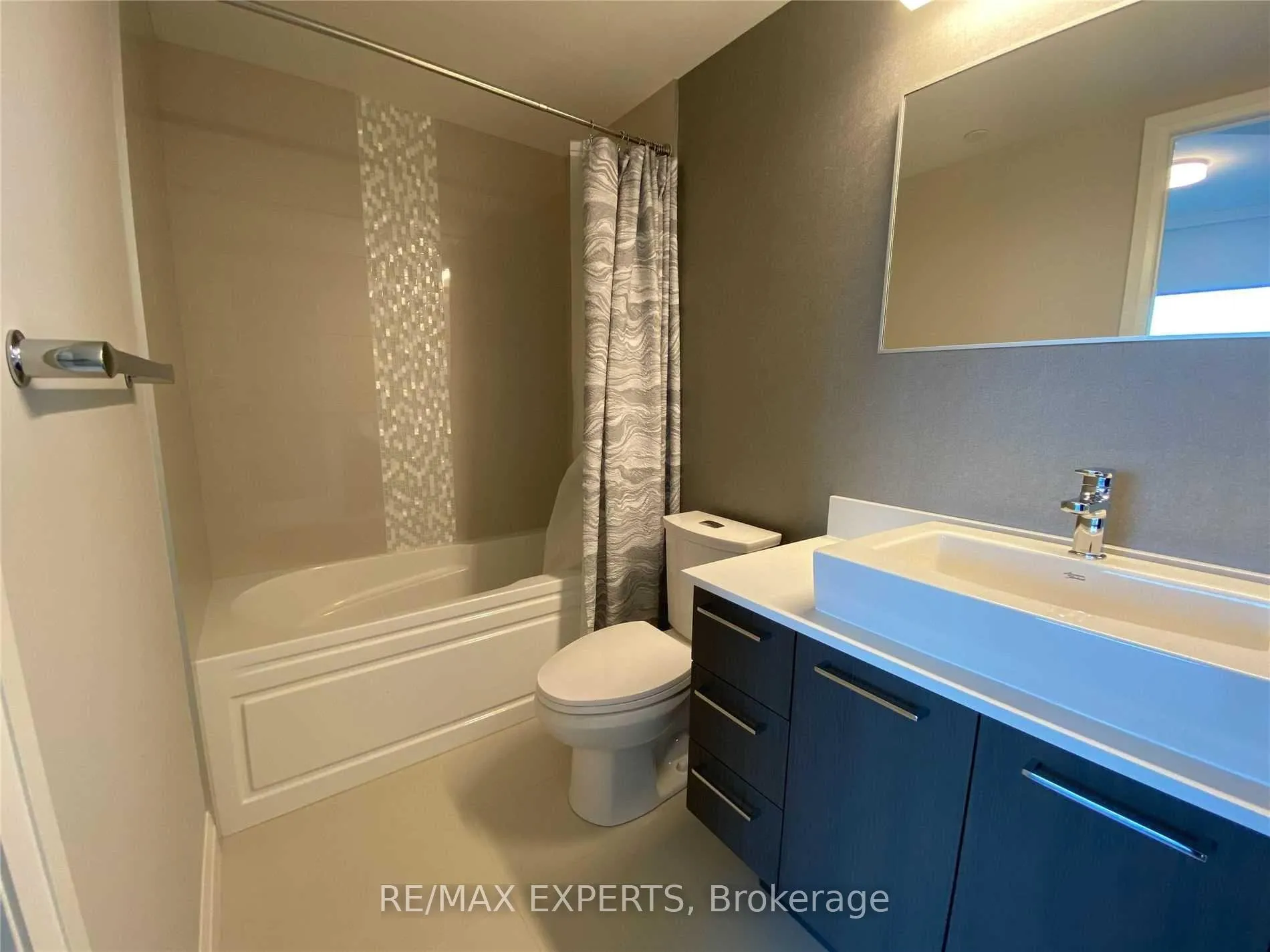 Photo 9 of Unit 719, 4800 7 Highway, Vaughan, East Woodbridge — HOMEH
