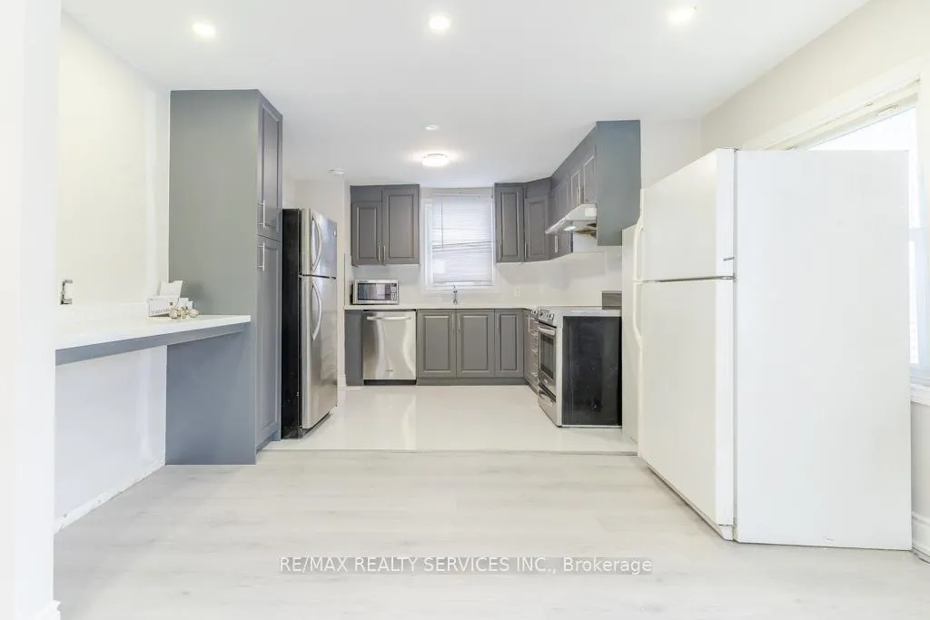 Photo 6 of 73 Drury Lane, Barrie, Wellington — HOMEH