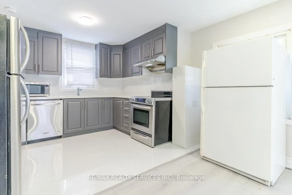 Photo 7 of 73 Drury Lane, Barrie, Wellington — HOMEH