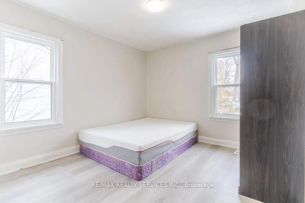 Photo 14 of 73 Drury Lane, Barrie, Wellington — HOMEH