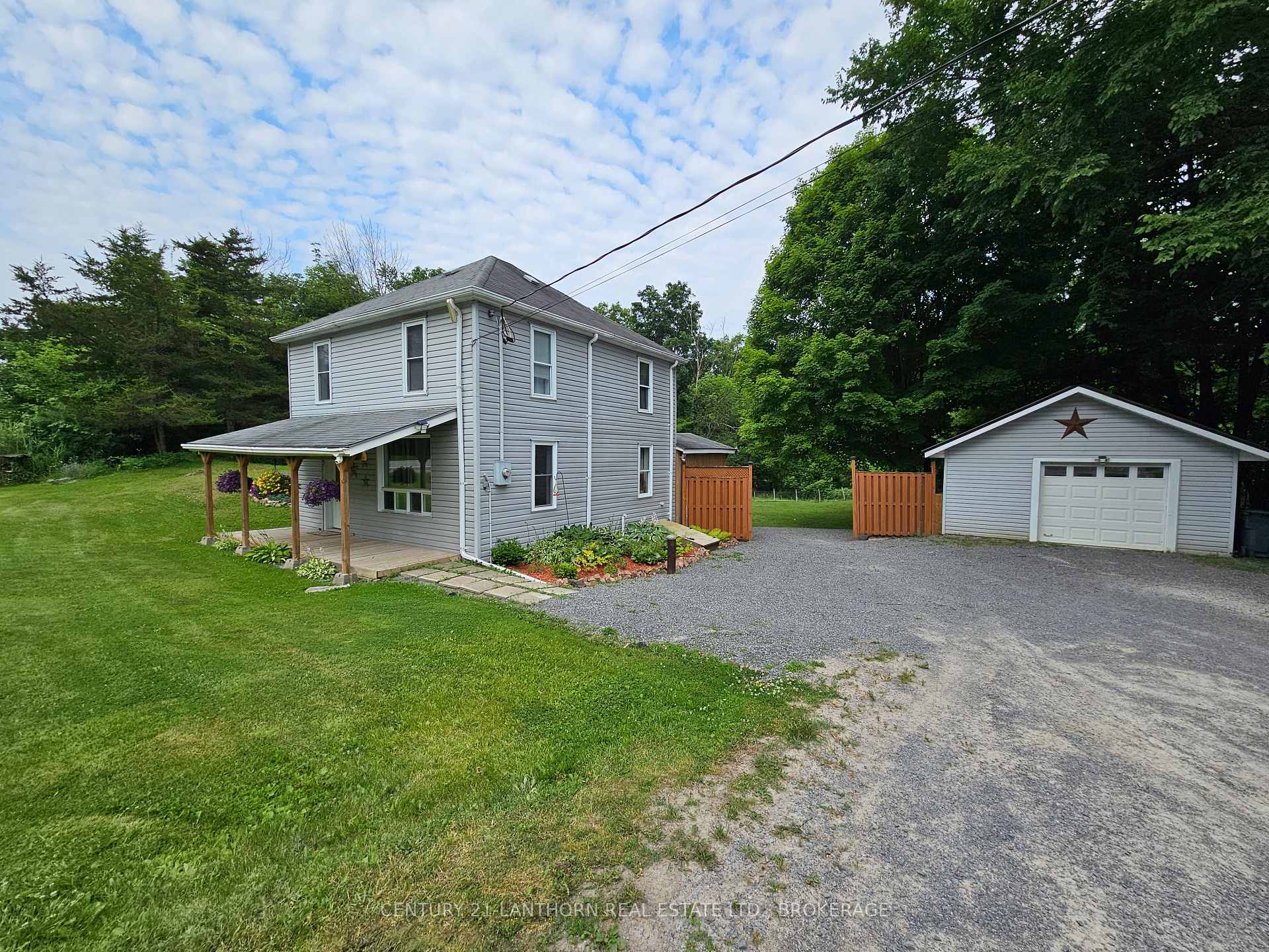 Photo 2 of 7993 Perth Road, Frontenac, Frontenac South — HOMEH
